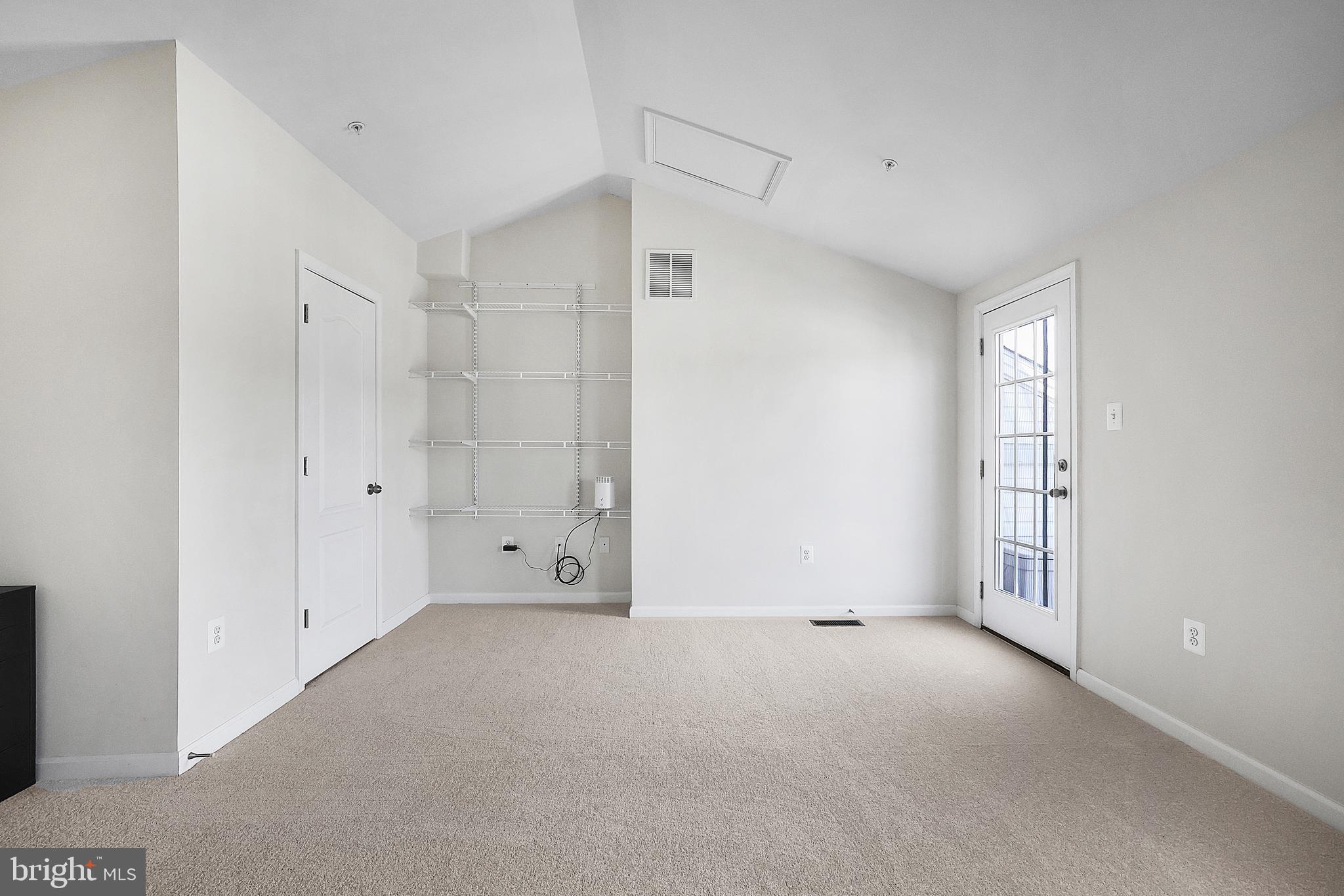 OXFORD SQUARE - Residential