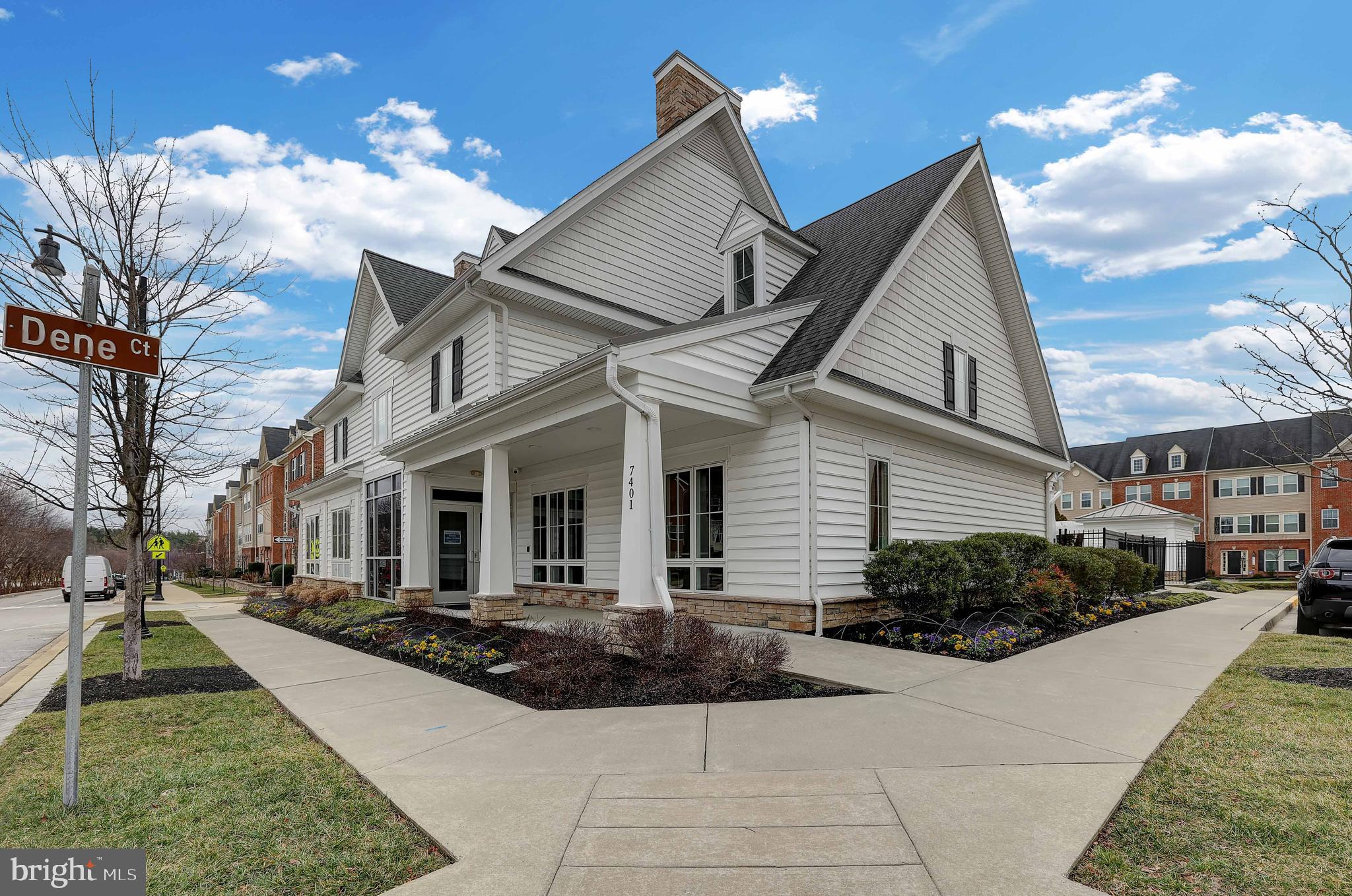 OXFORD SQUARE - Residential