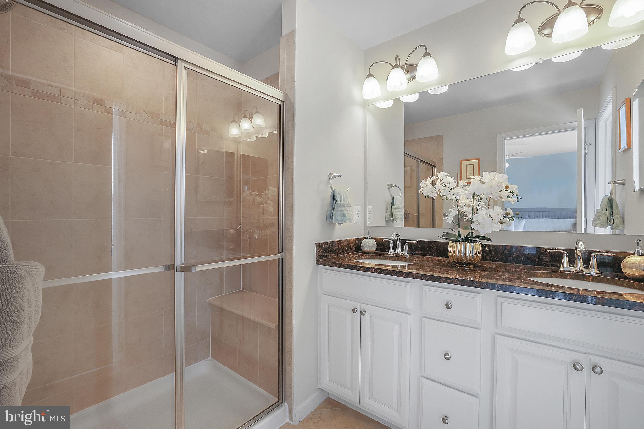 OXFORD SQUARE - Residential