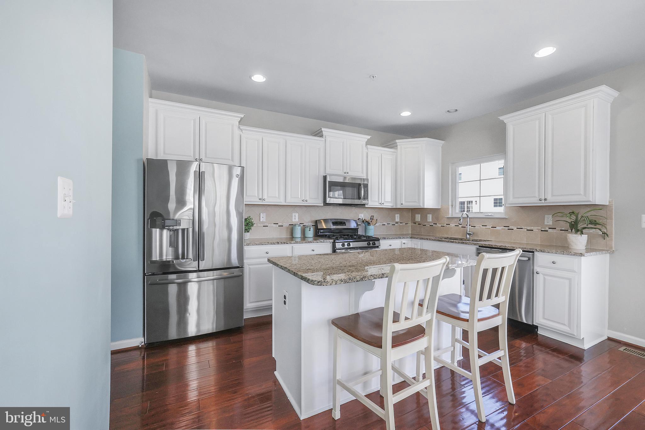 OXFORD SQUARE - Residential