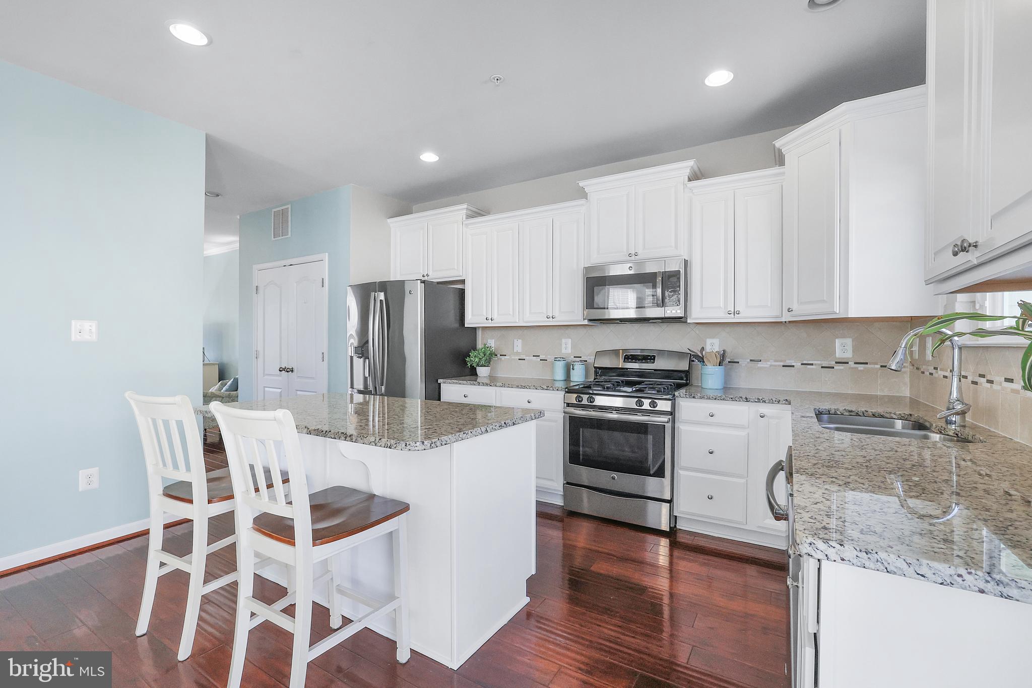 OXFORD SQUARE - Residential