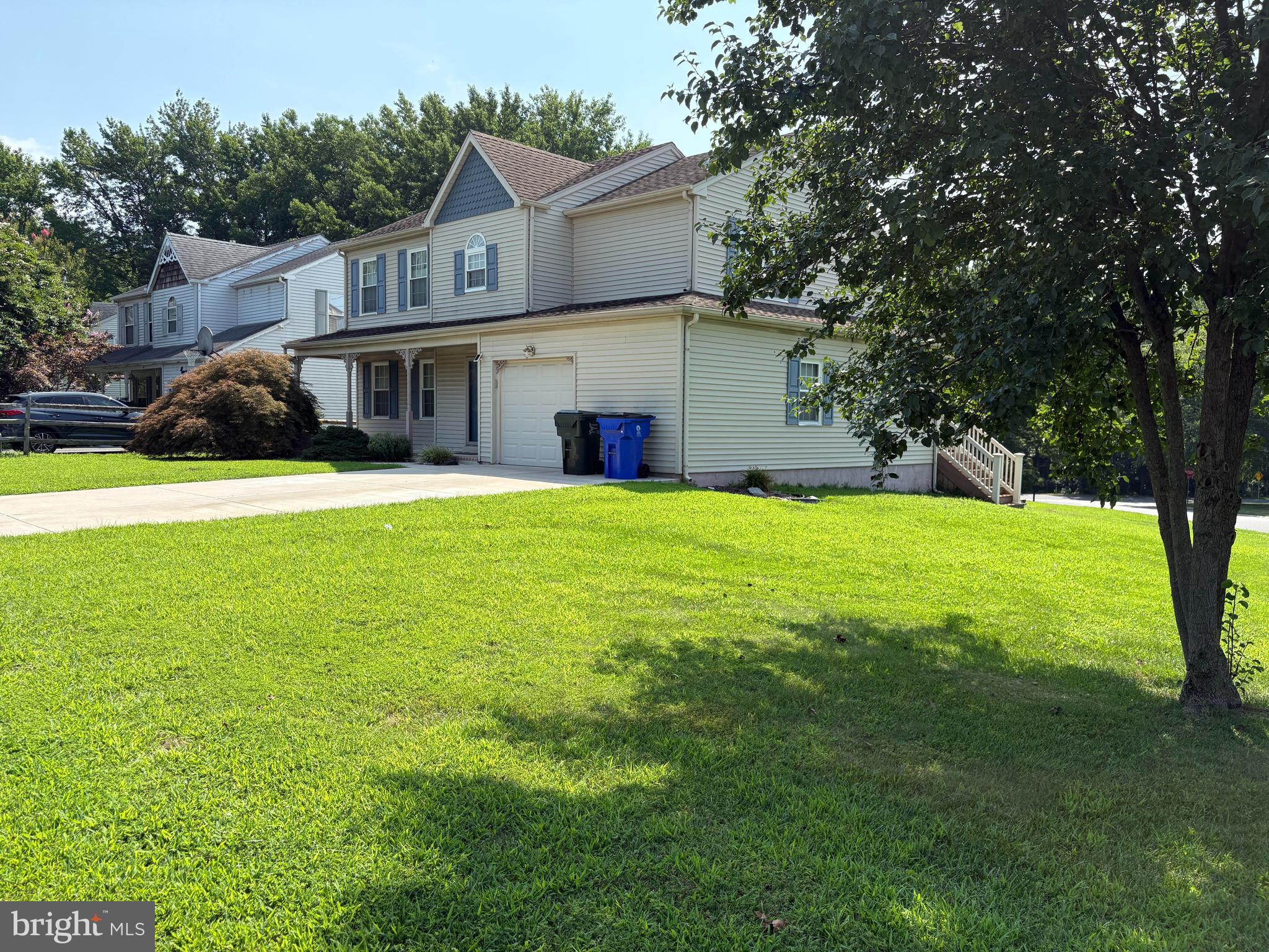6 E KAPOK DRIVE
