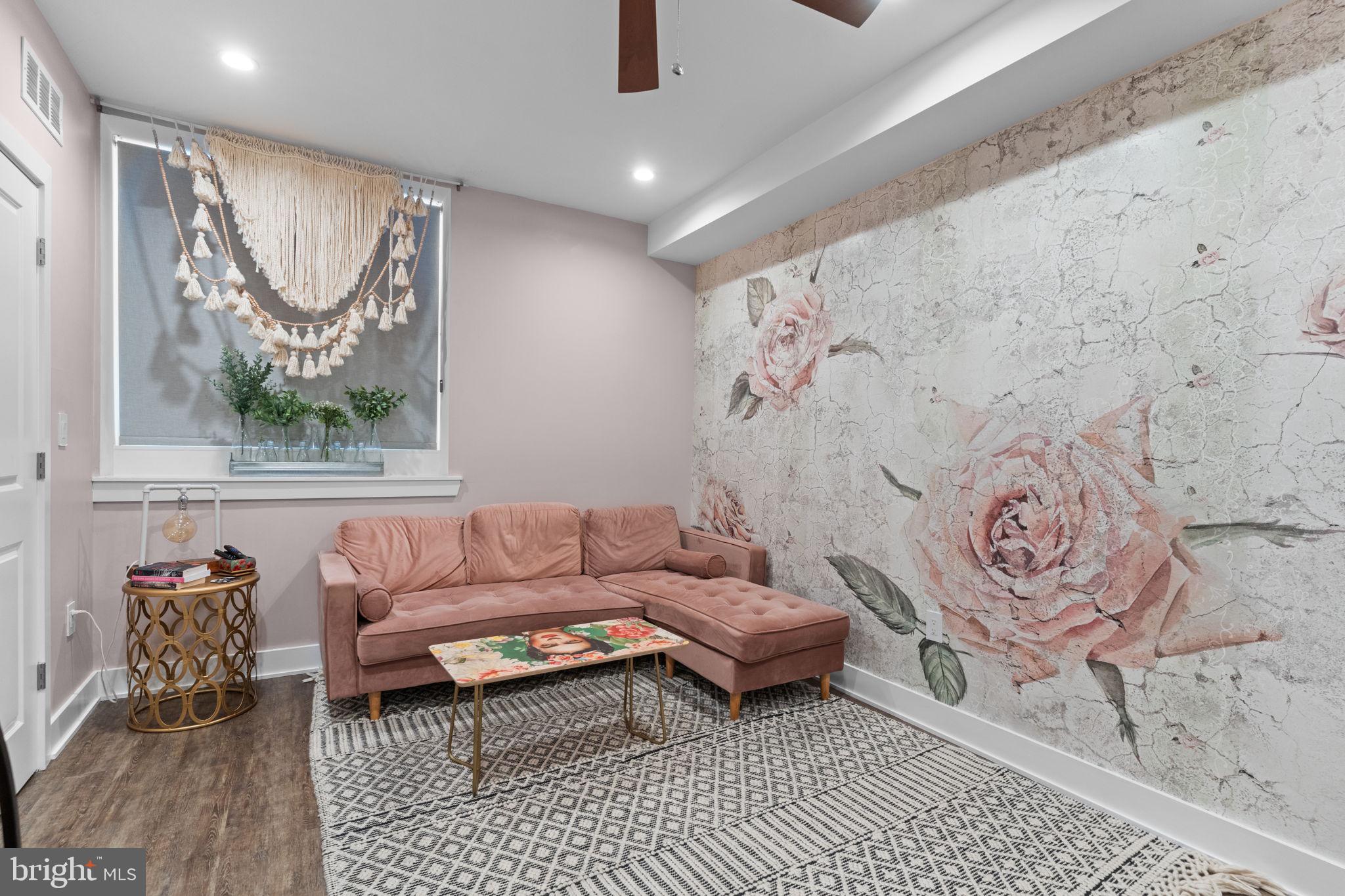 LUDLOW - Residential