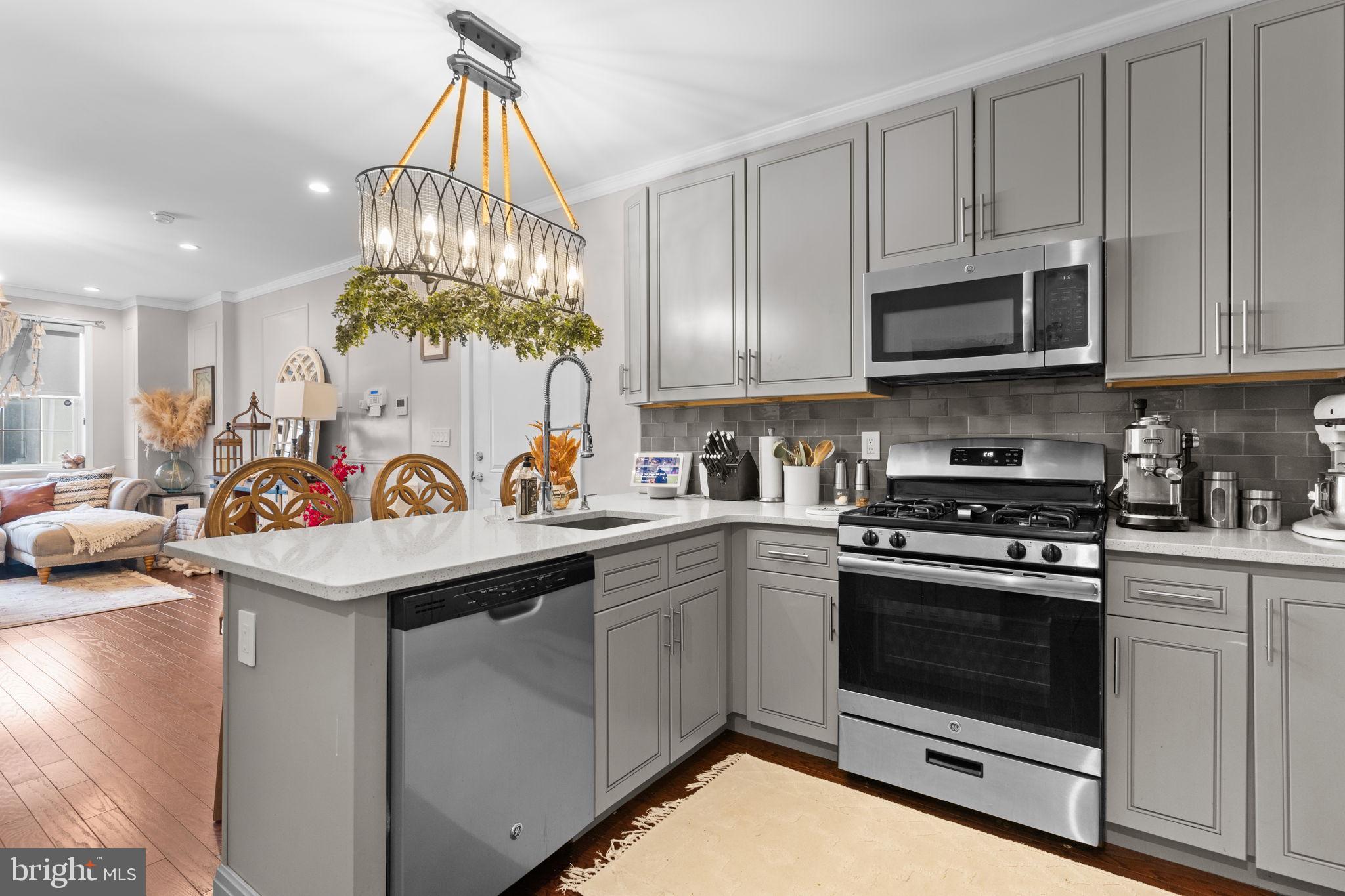 LUDLOW - Residential