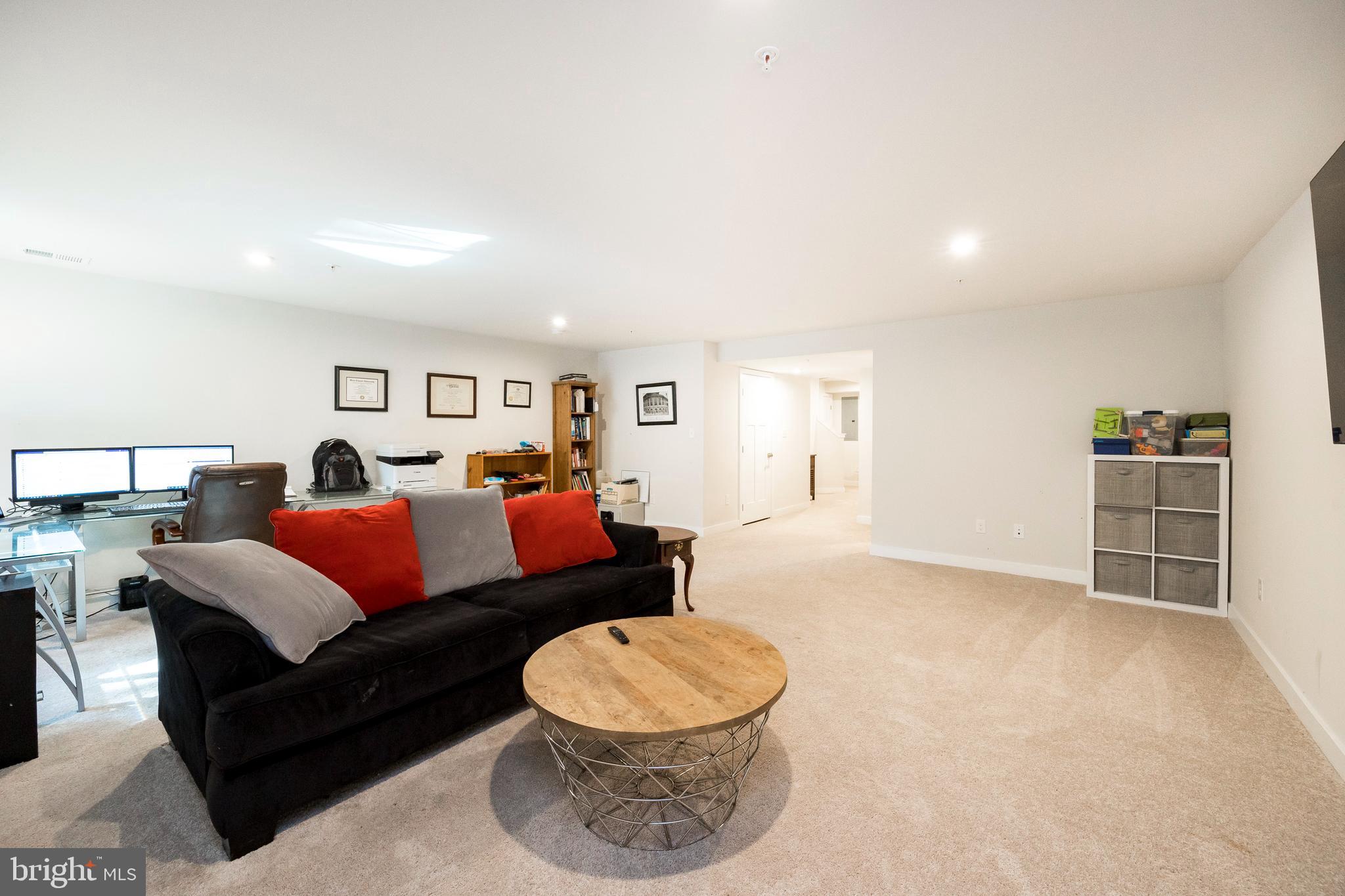 DOWNINGTOWN WALK - Residential Lease