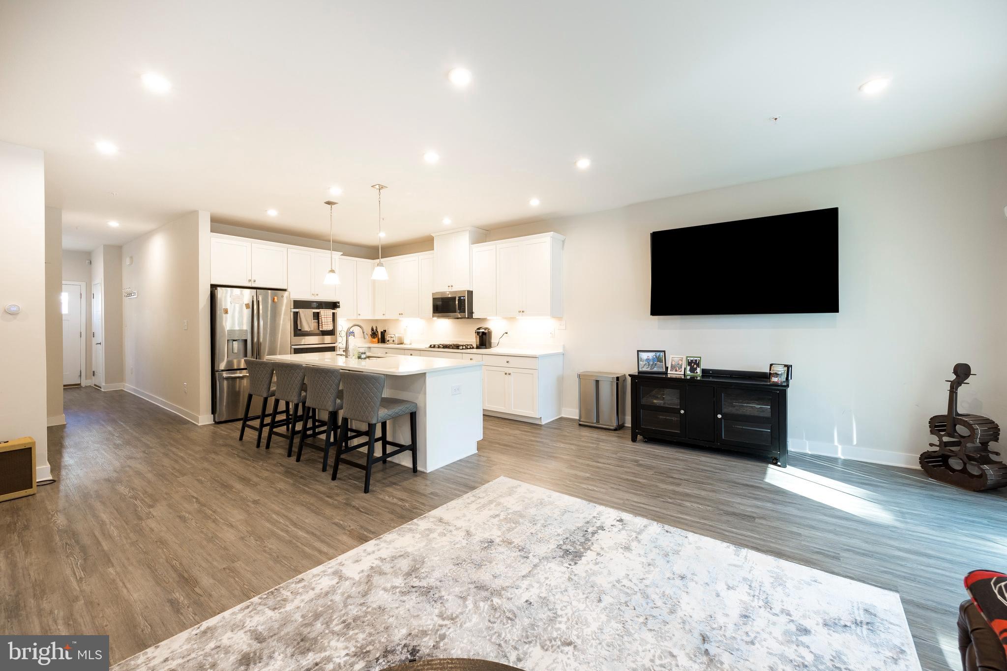 DOWNINGTOWN WALK - Residential Lease