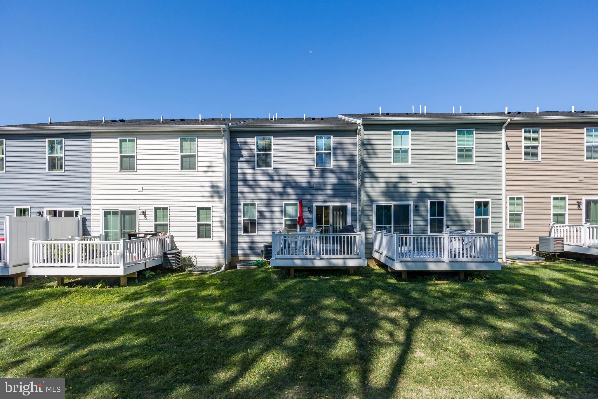 DOWNINGTOWN WALK - Residential Lease