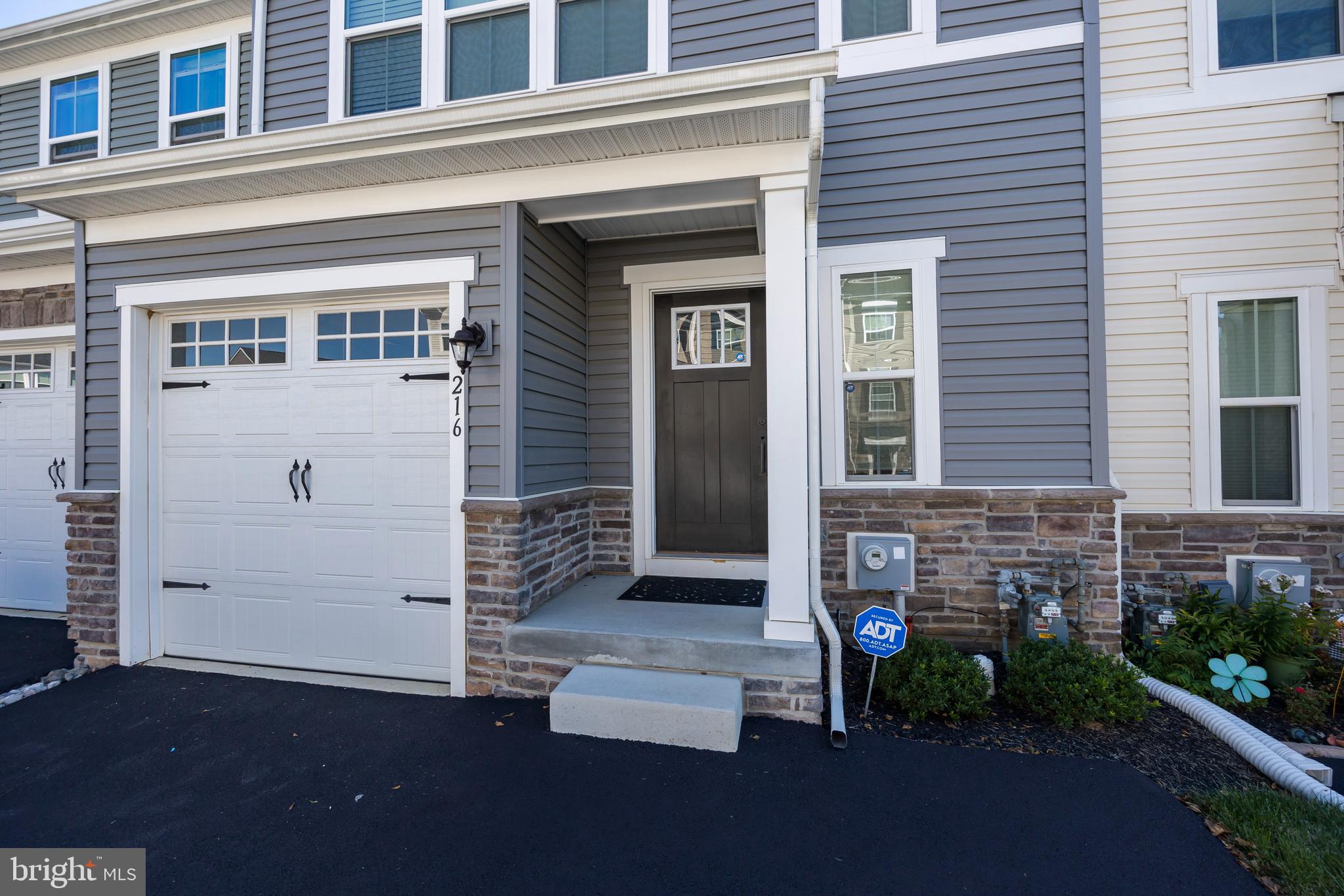 DOWNINGTOWN WALK - Residential Lease