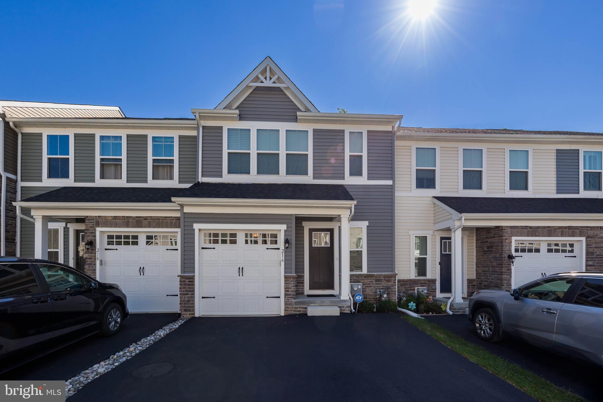 DOWNINGTOWN WALK - Residential Lease