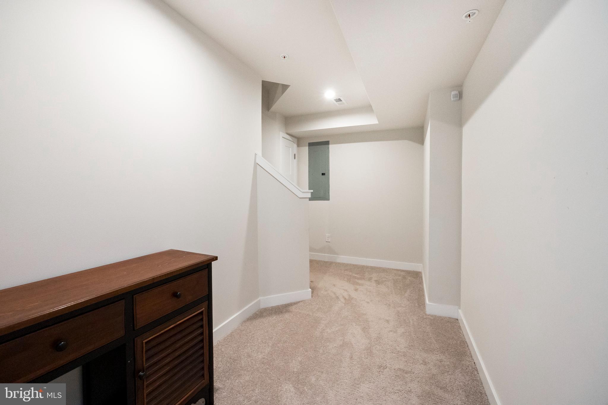 DOWNINGTOWN WALK - Residential Lease