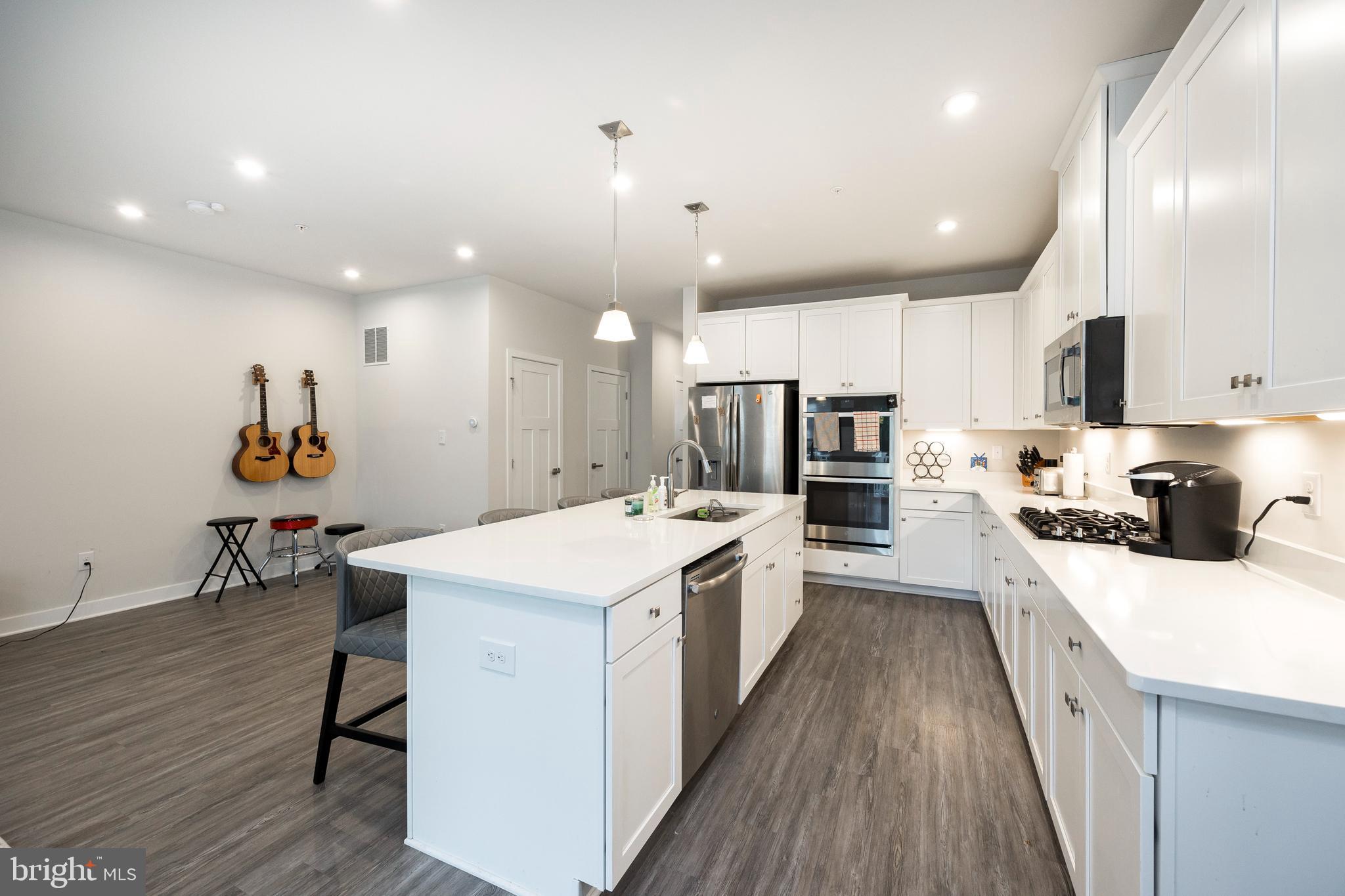 DOWNINGTOWN WALK - Residential Lease