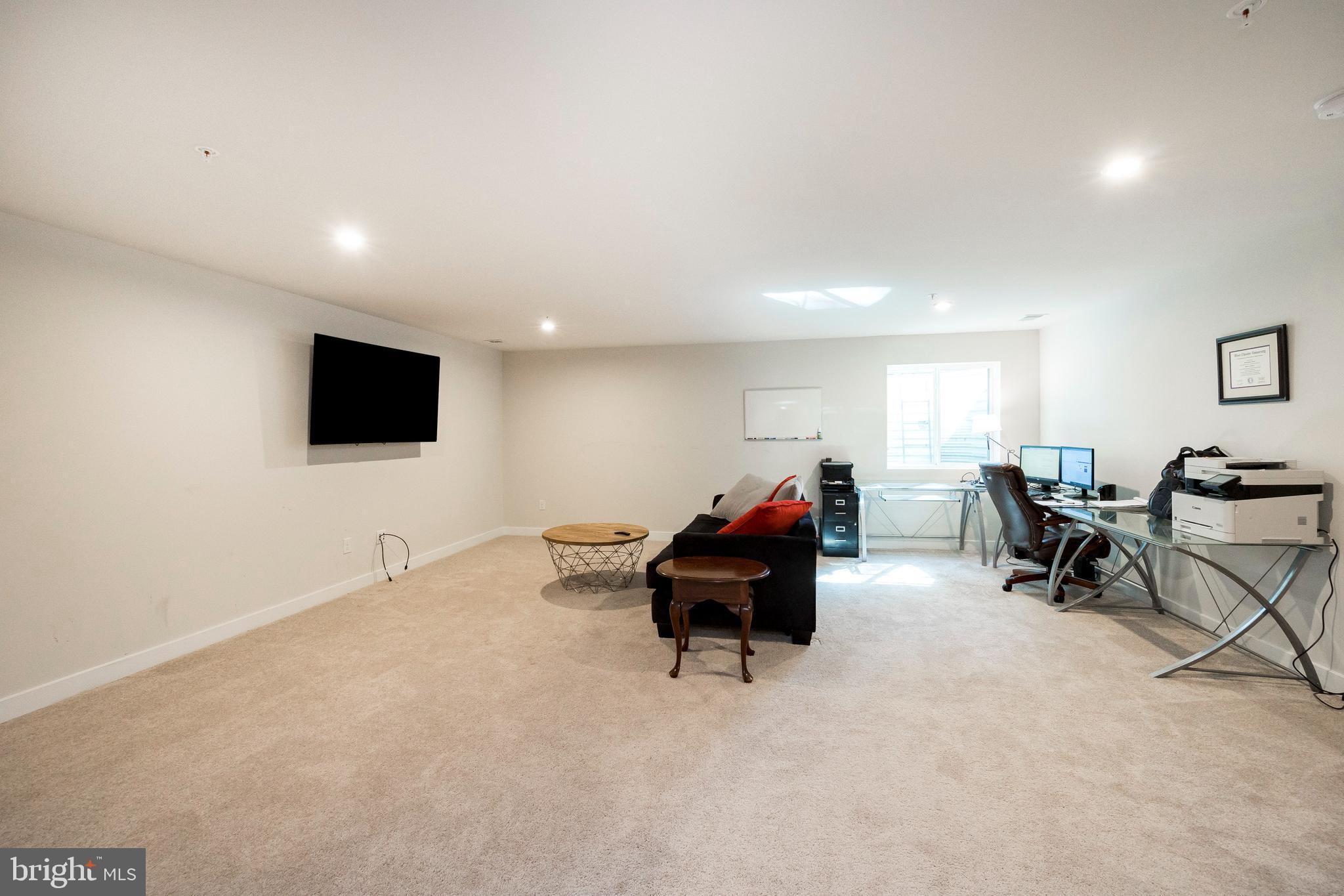 DOWNINGTOWN WALK - Residential Lease