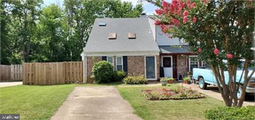 Spacious end unit townhome. Convenient to shopping and commuting. This townhome features a main level bedroom, Master bedroom upstairs with loft area and fireplace. Two-story entry, eat-in kitchen, and large fenced backyard.  Credit Check Required. $10 Monthly HVAC filter program. Delivered Quarterly. Pets are considered on a case by case basis. *APPLY TODAY TO GET PRE-APPROVED.**Our Applications are online at http://www.macdocrentals.com/  Our Applications are valid for 90 days and can be applied to any of our properties you qualify for