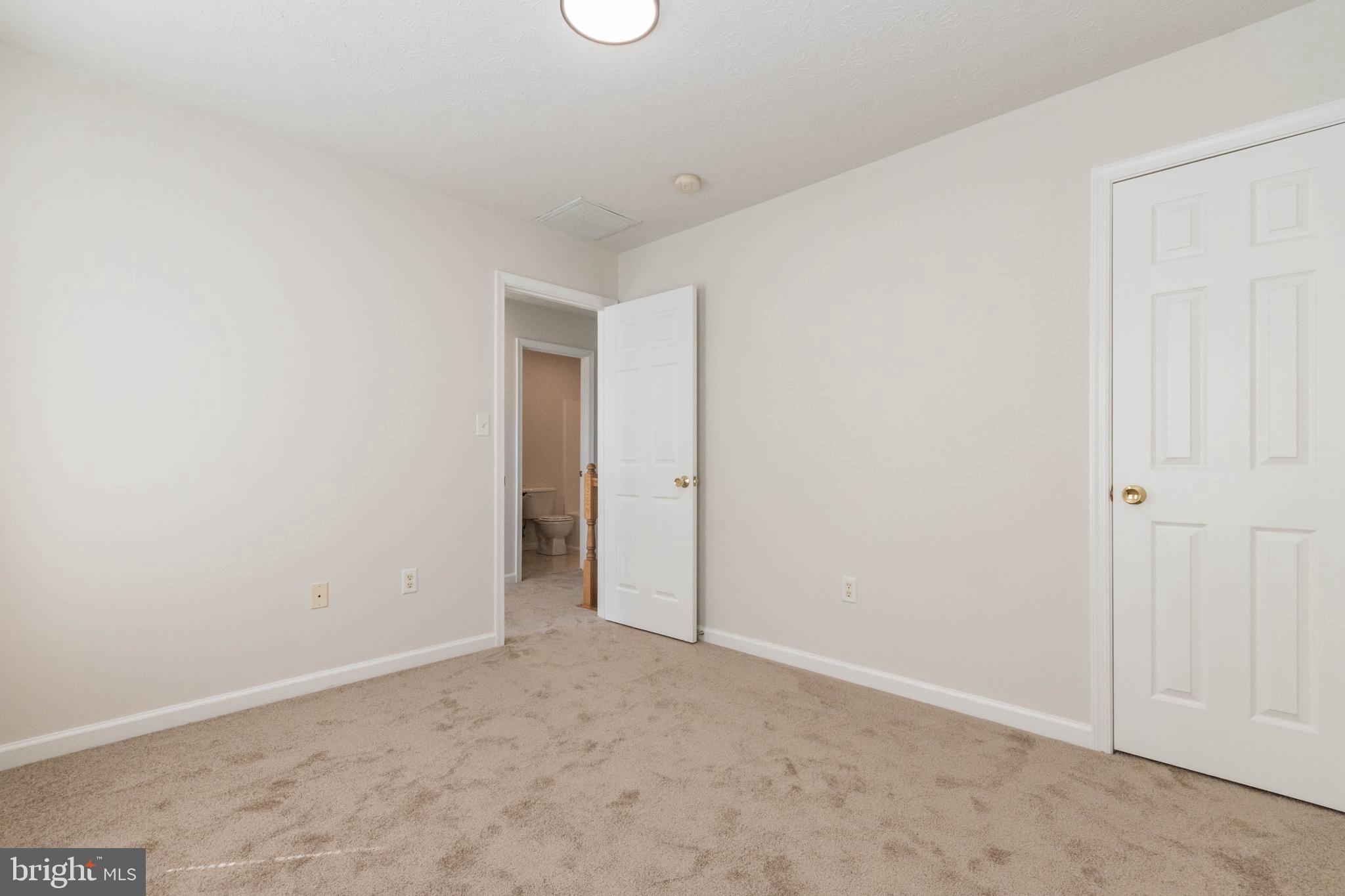 RIDGEFIELD - Residential