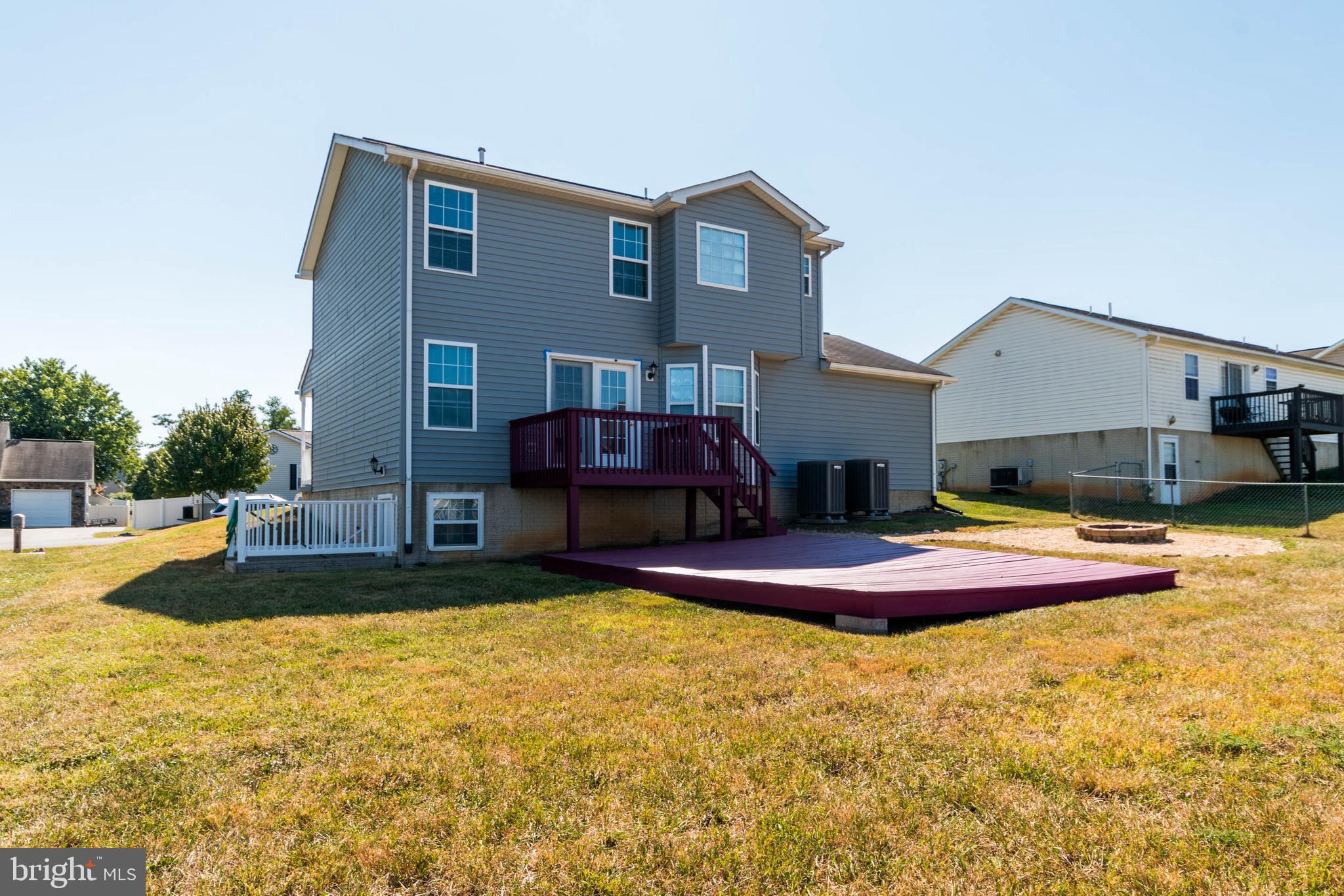 RIDGEFIELD - Residential