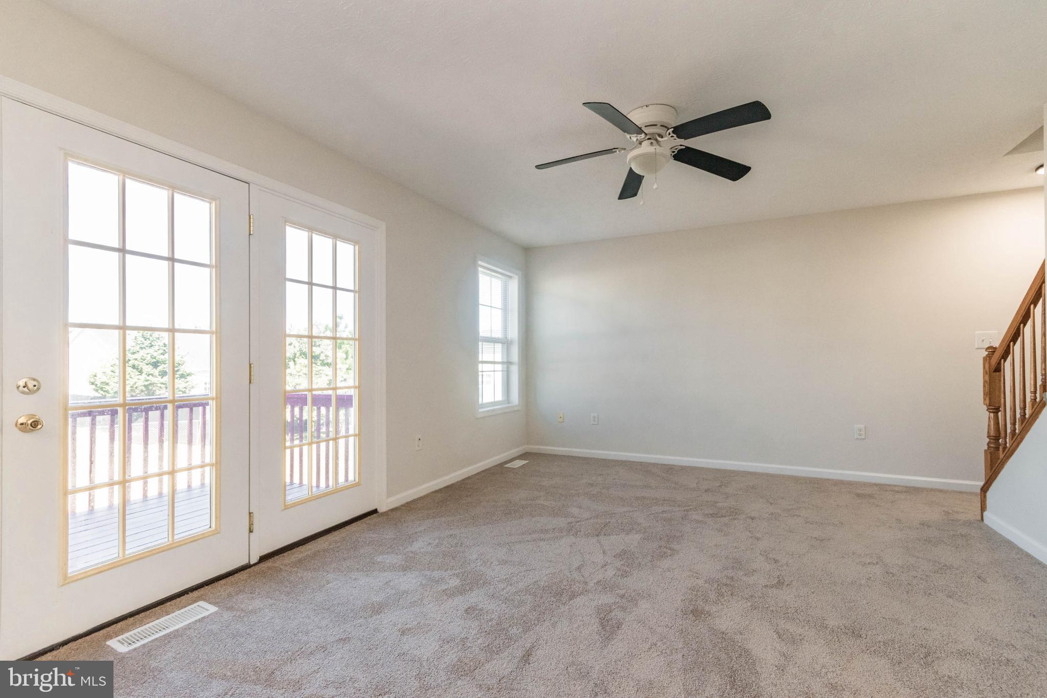 RIDGEFIELD - Residential