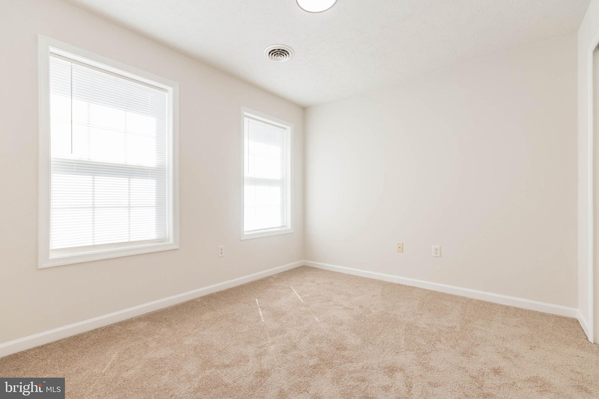 RIDGEFIELD - Residential