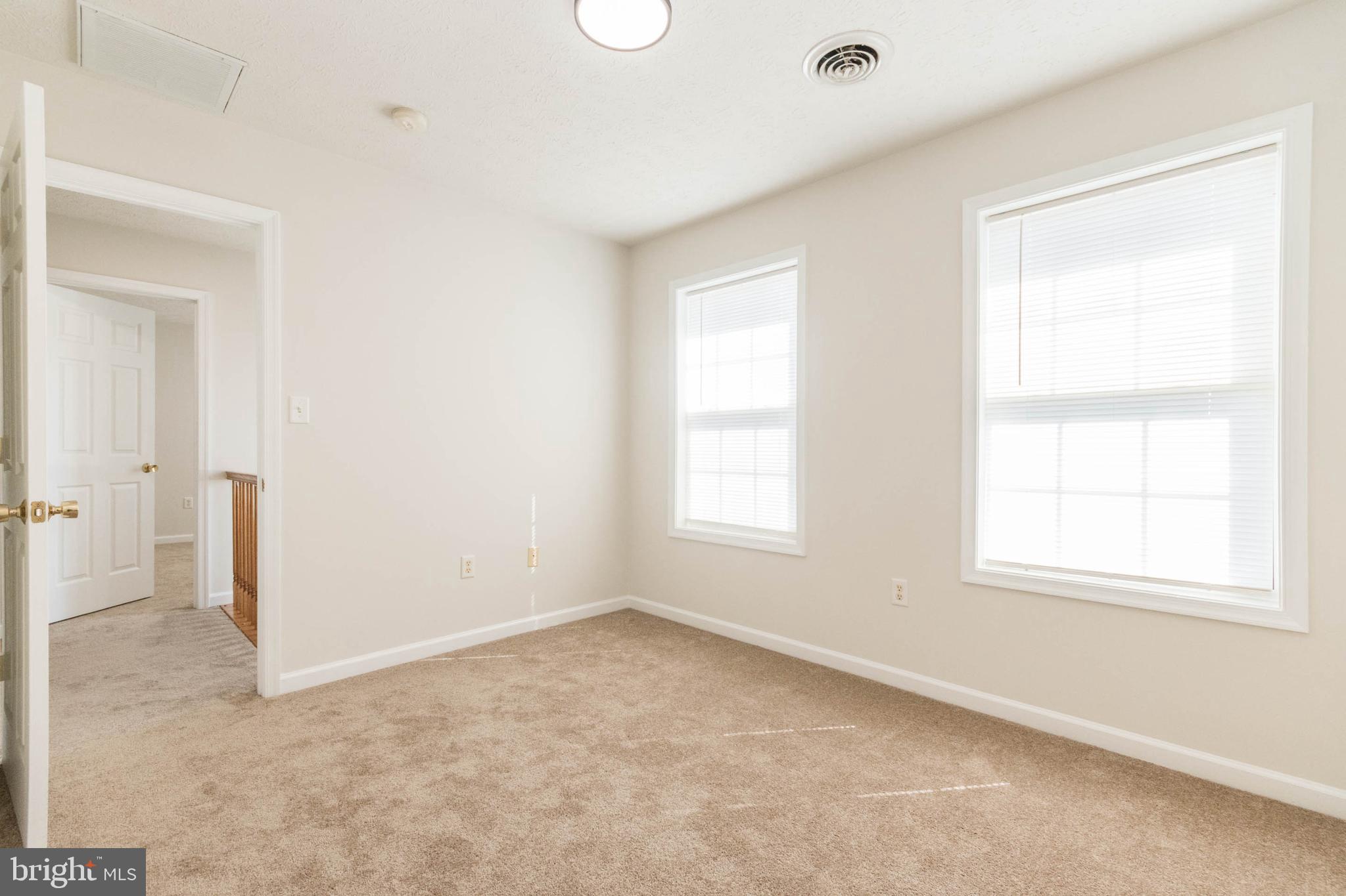 RIDGEFIELD - Residential