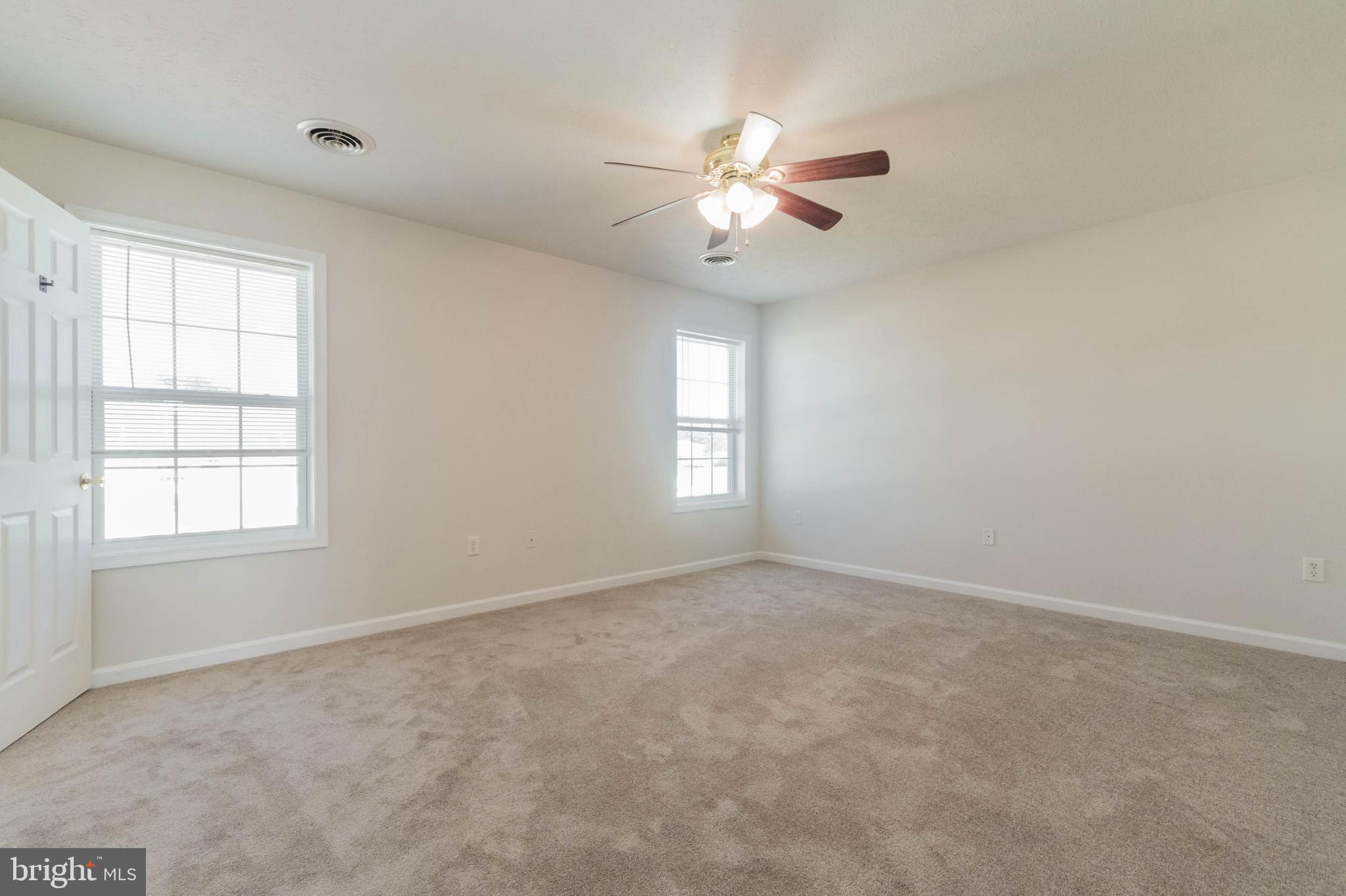 RIDGEFIELD - Residential