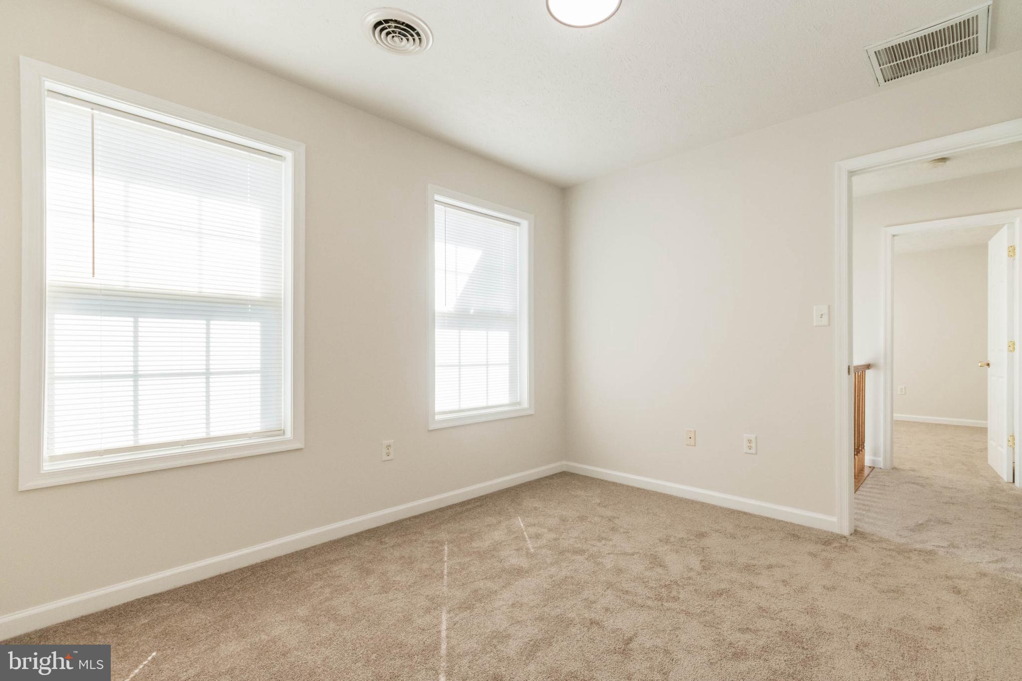 RIDGEFIELD - Residential