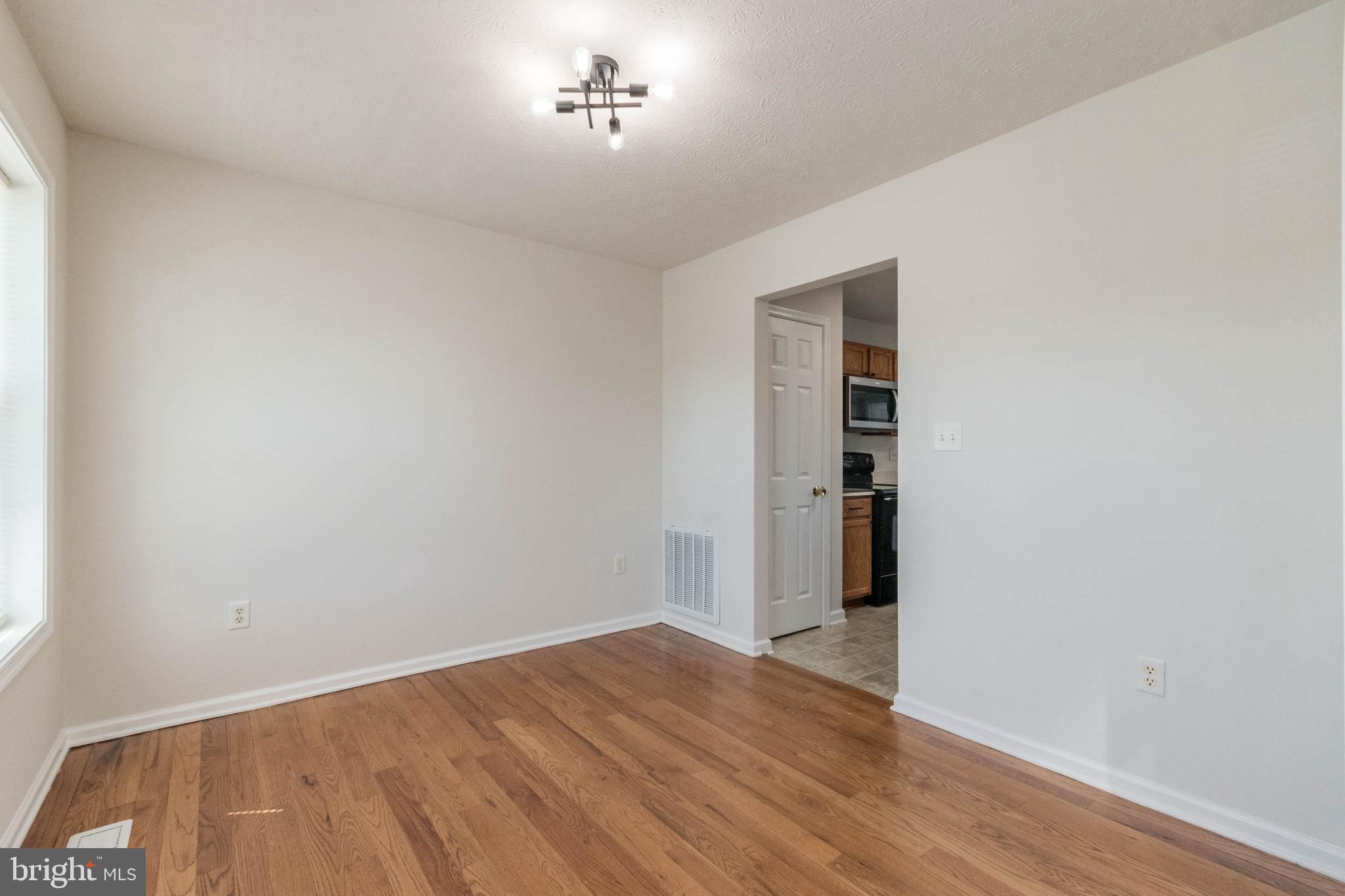 RIDGEFIELD - Residential