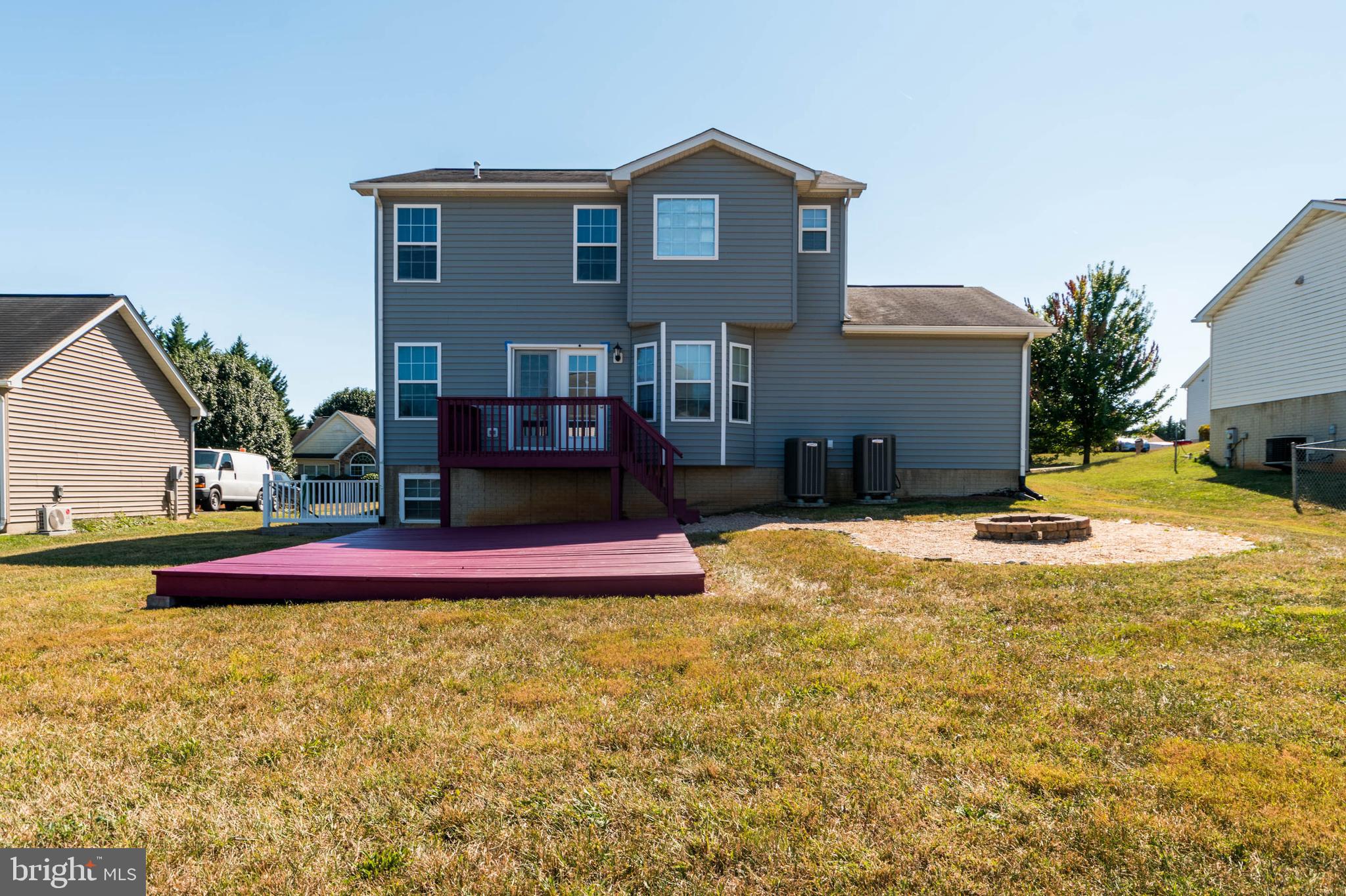 RIDGEFIELD - Residential