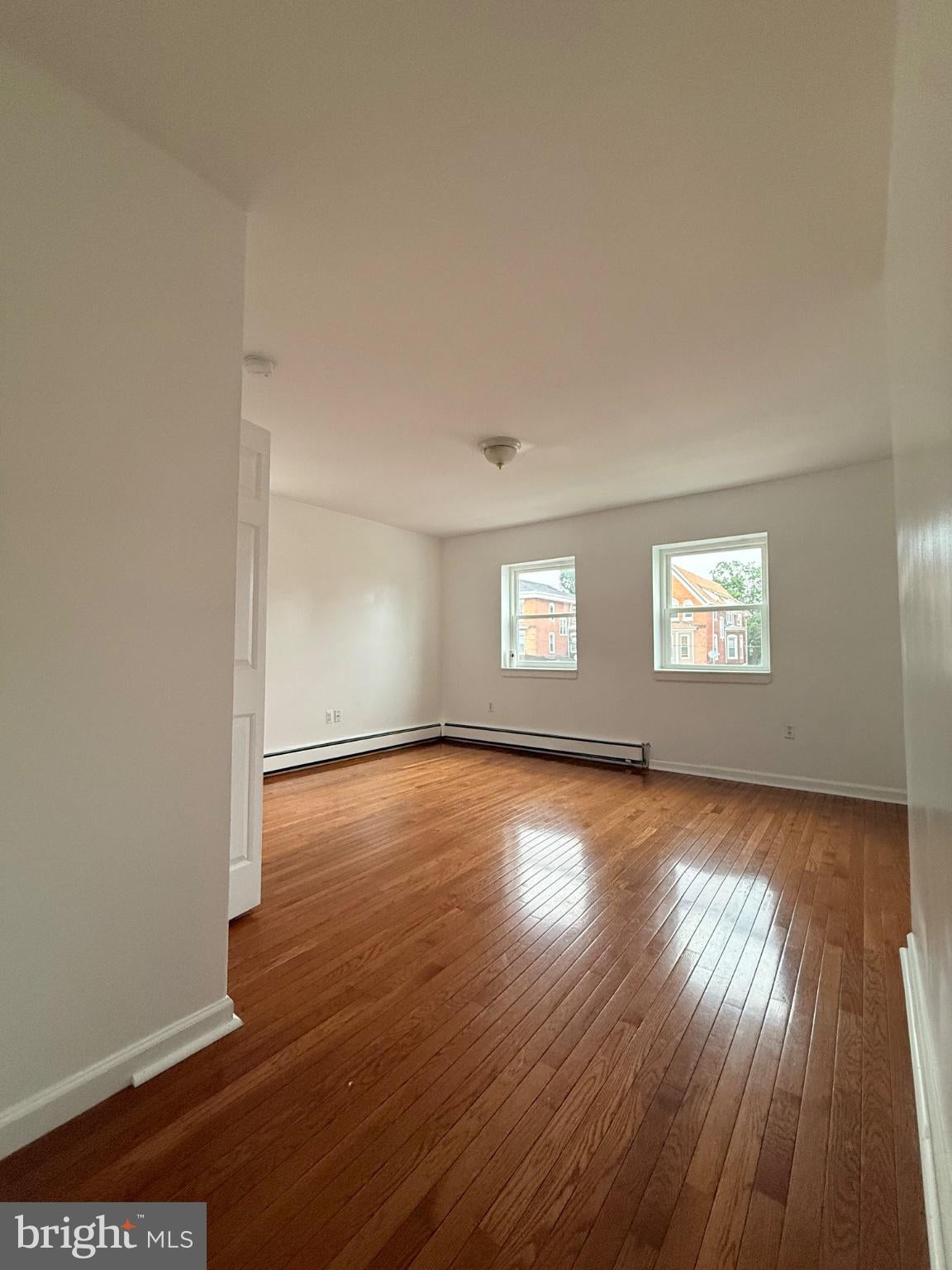 822 WYNNEWOOD ROAD 2