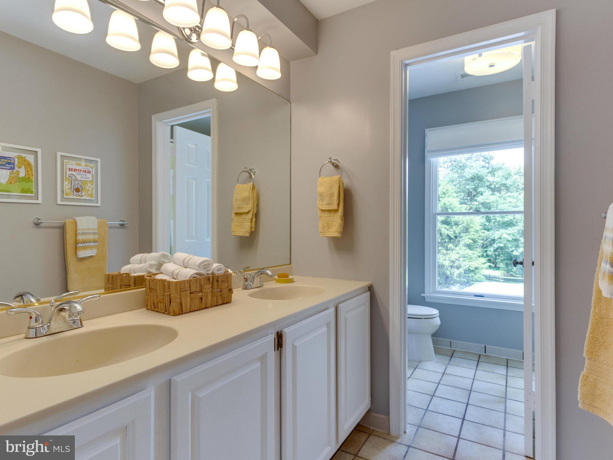 LAKE WINDERMERE - Residential