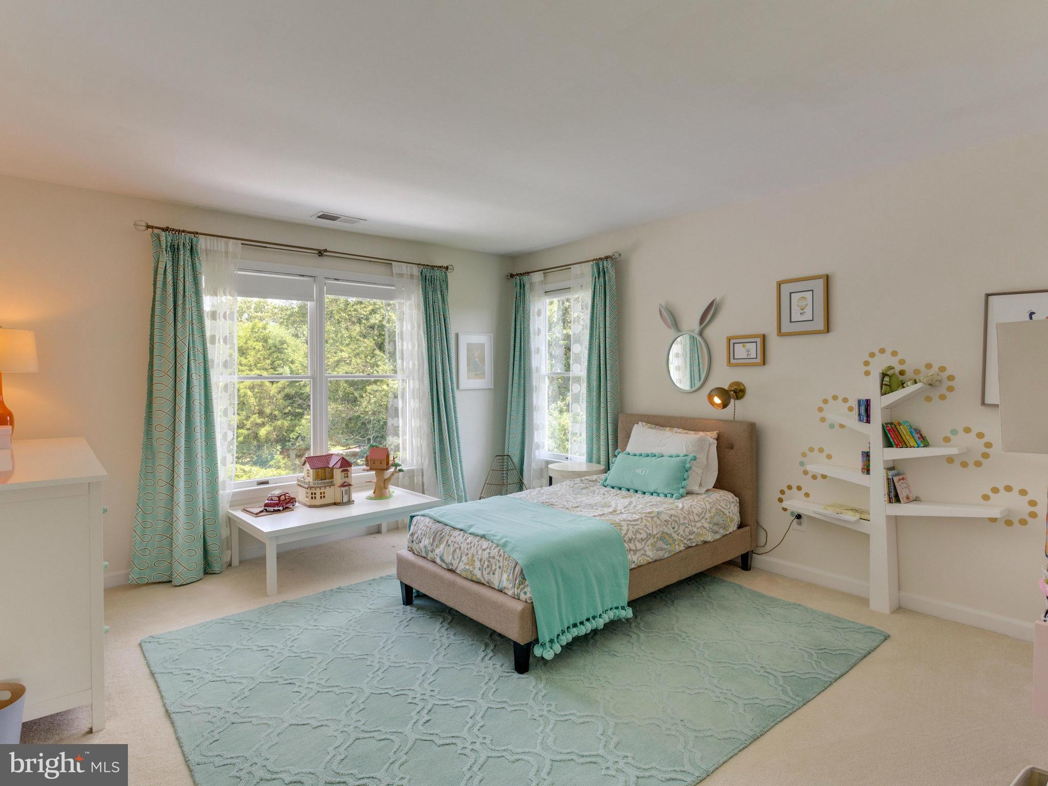 LAKE WINDERMERE - Residential