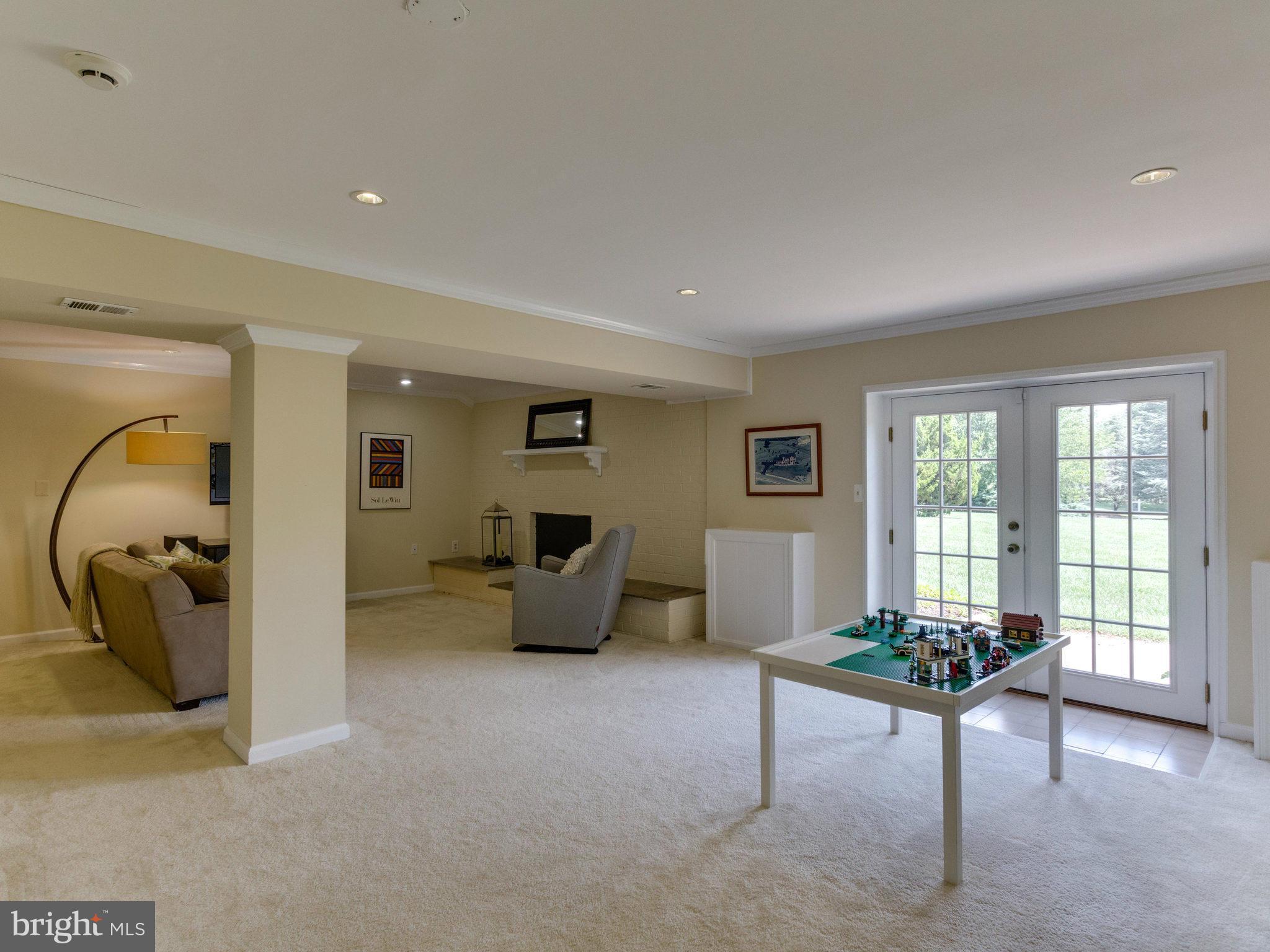 LAKE WINDERMERE - Residential