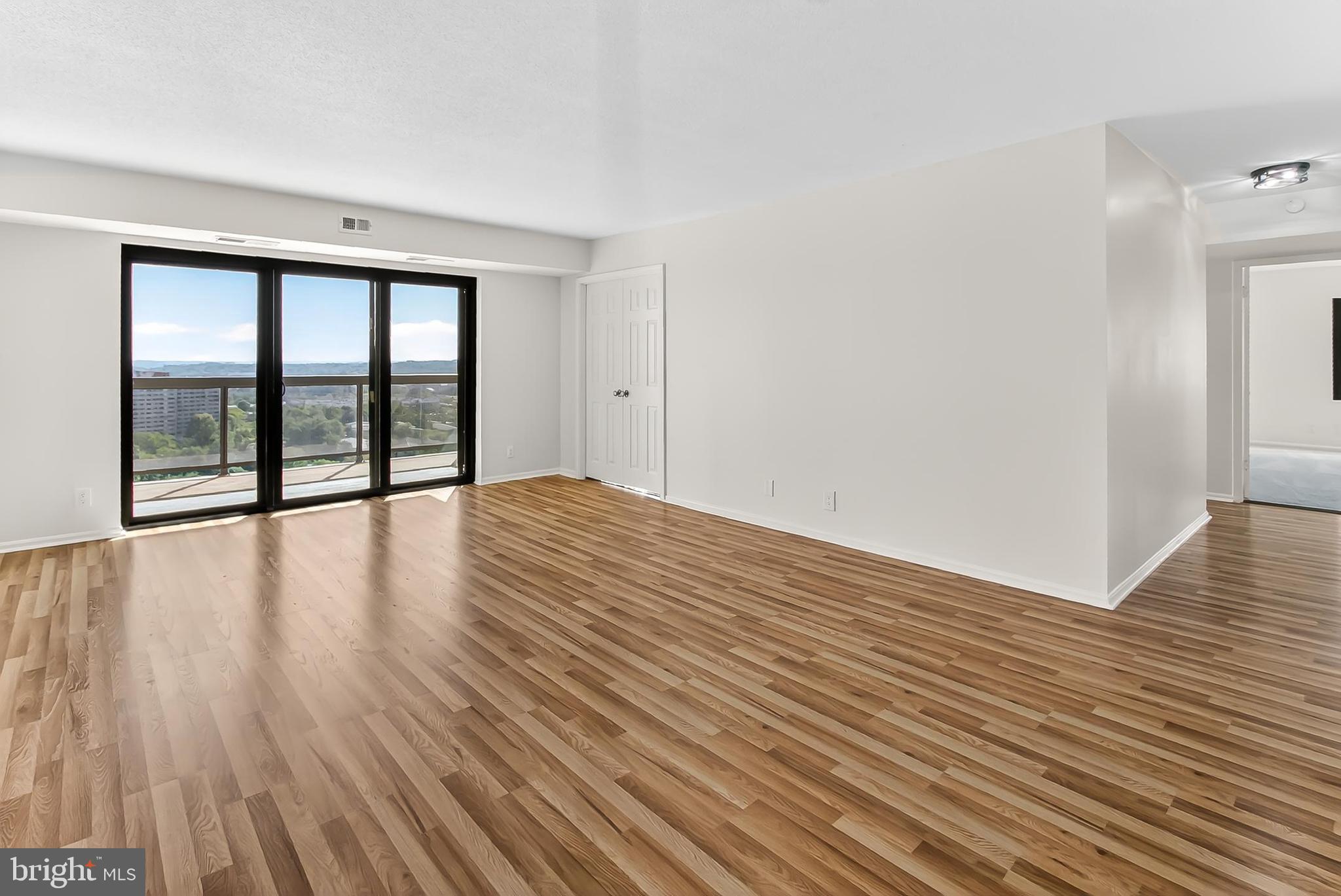 WATERGATE AT LANDMARK - Residential