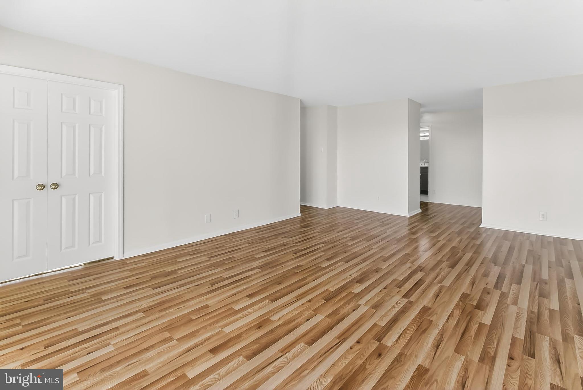 WATERGATE AT LANDMARK - Residential