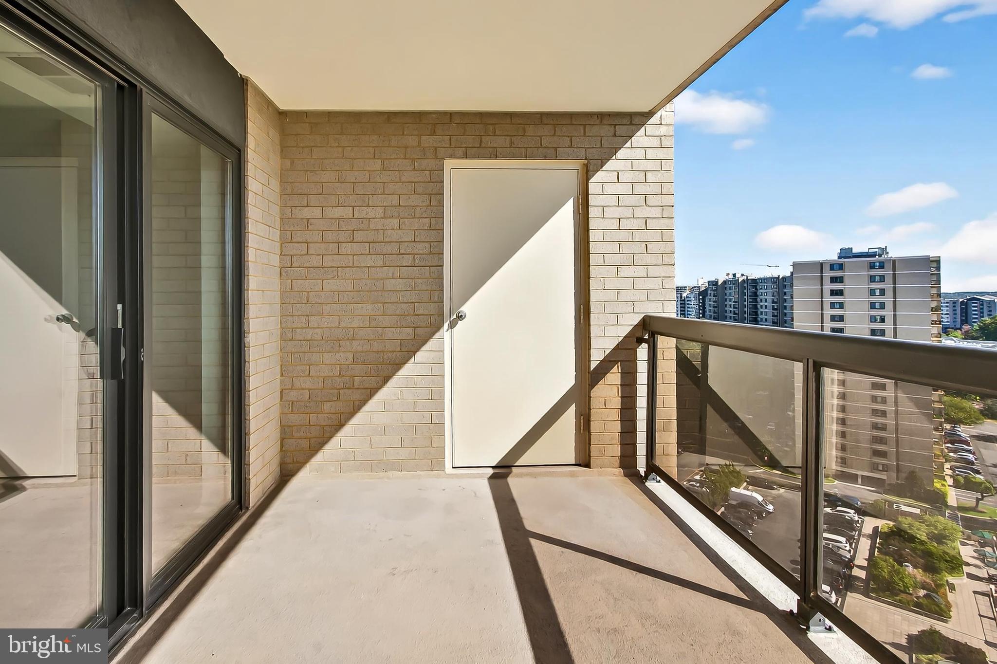 WATERGATE AT LANDMARK - Residential