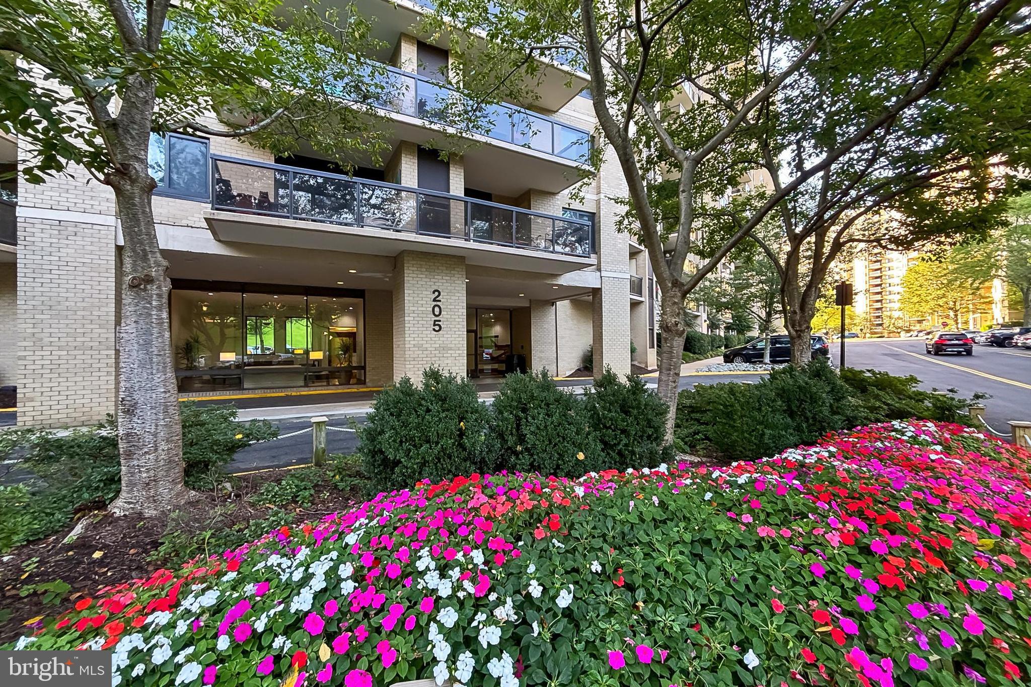 WATERGATE AT LANDMARK - Residential