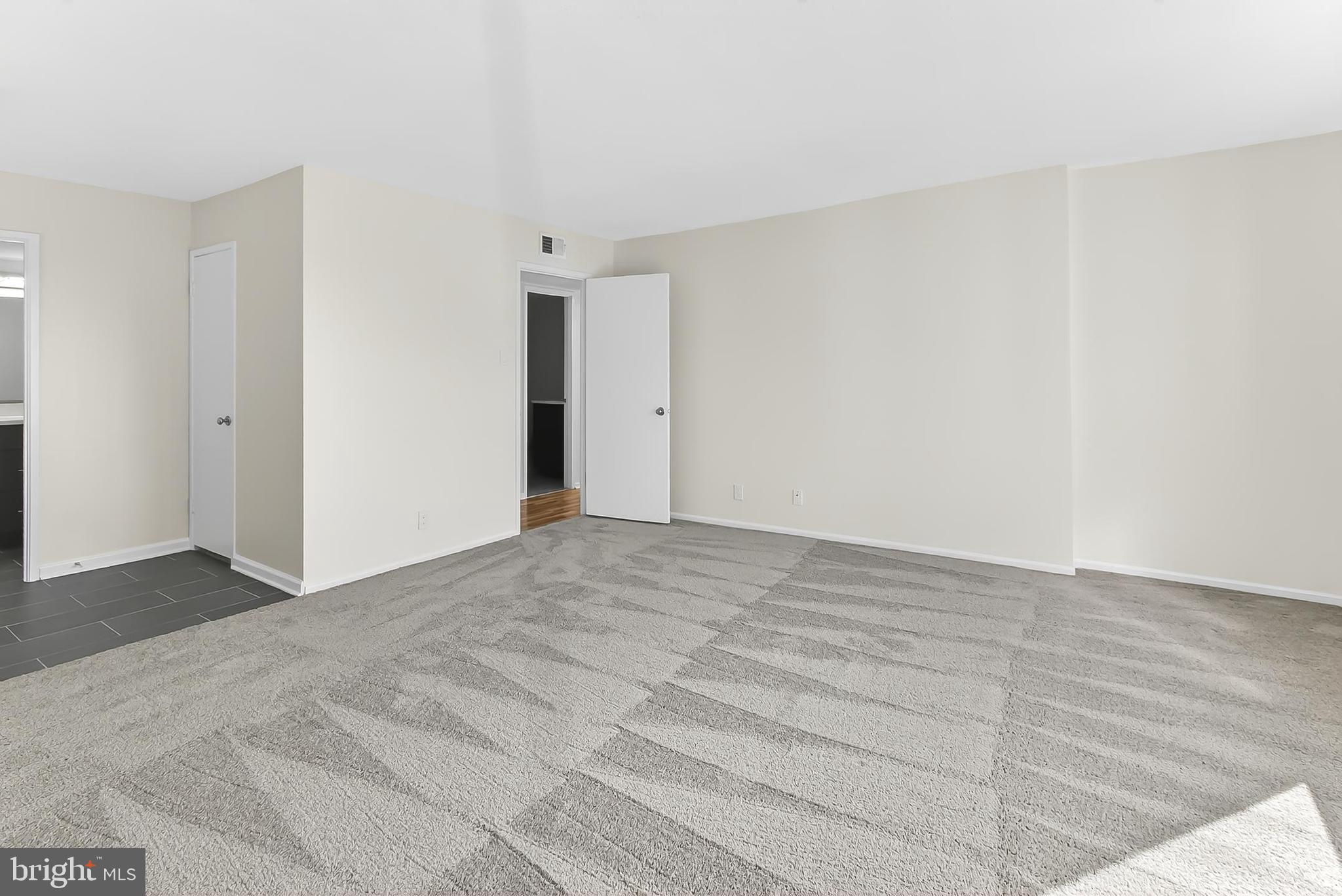 WATERGATE AT LANDMARK - Residential