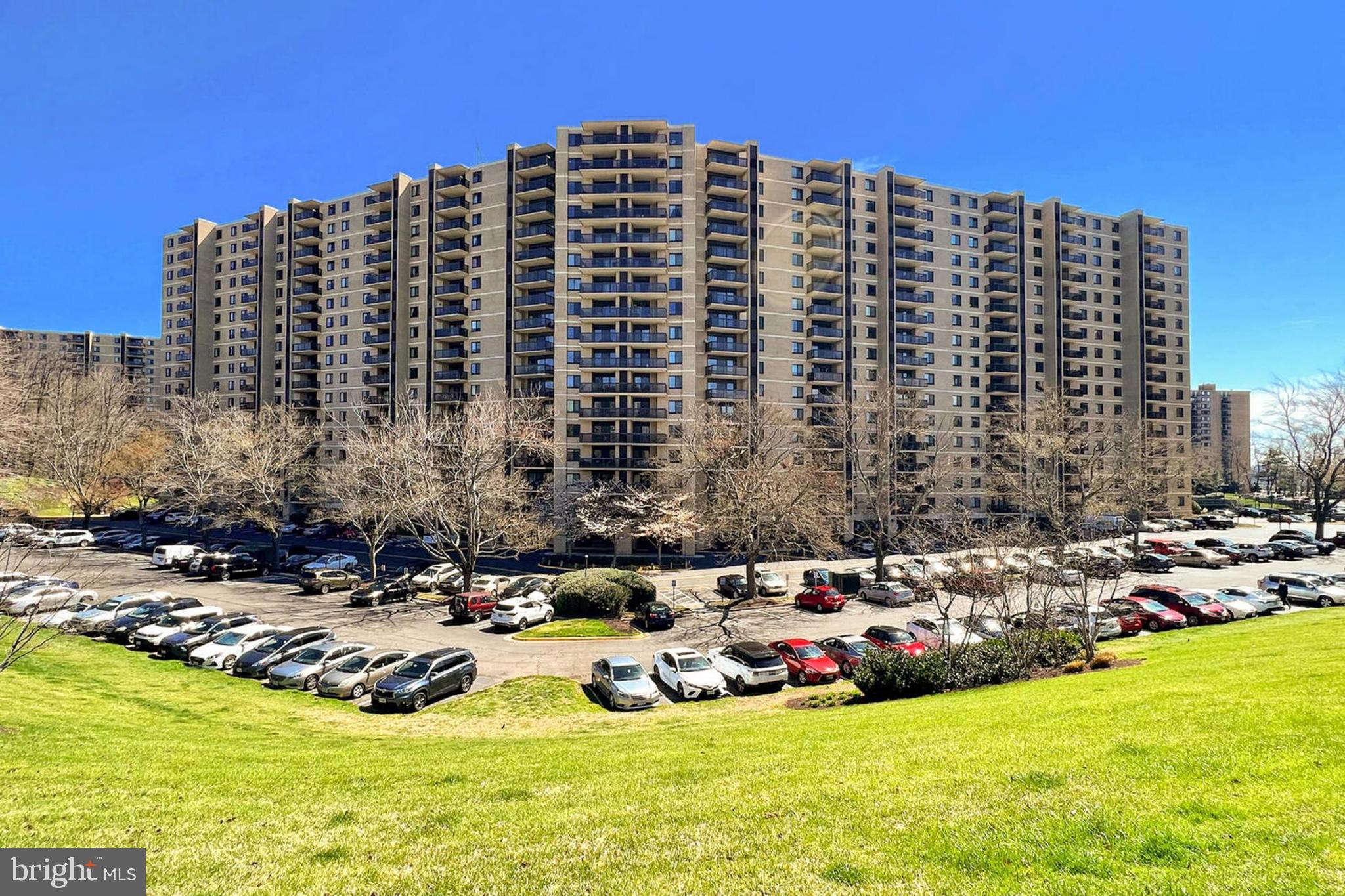 WATERGATE AT LANDMARK - Residential