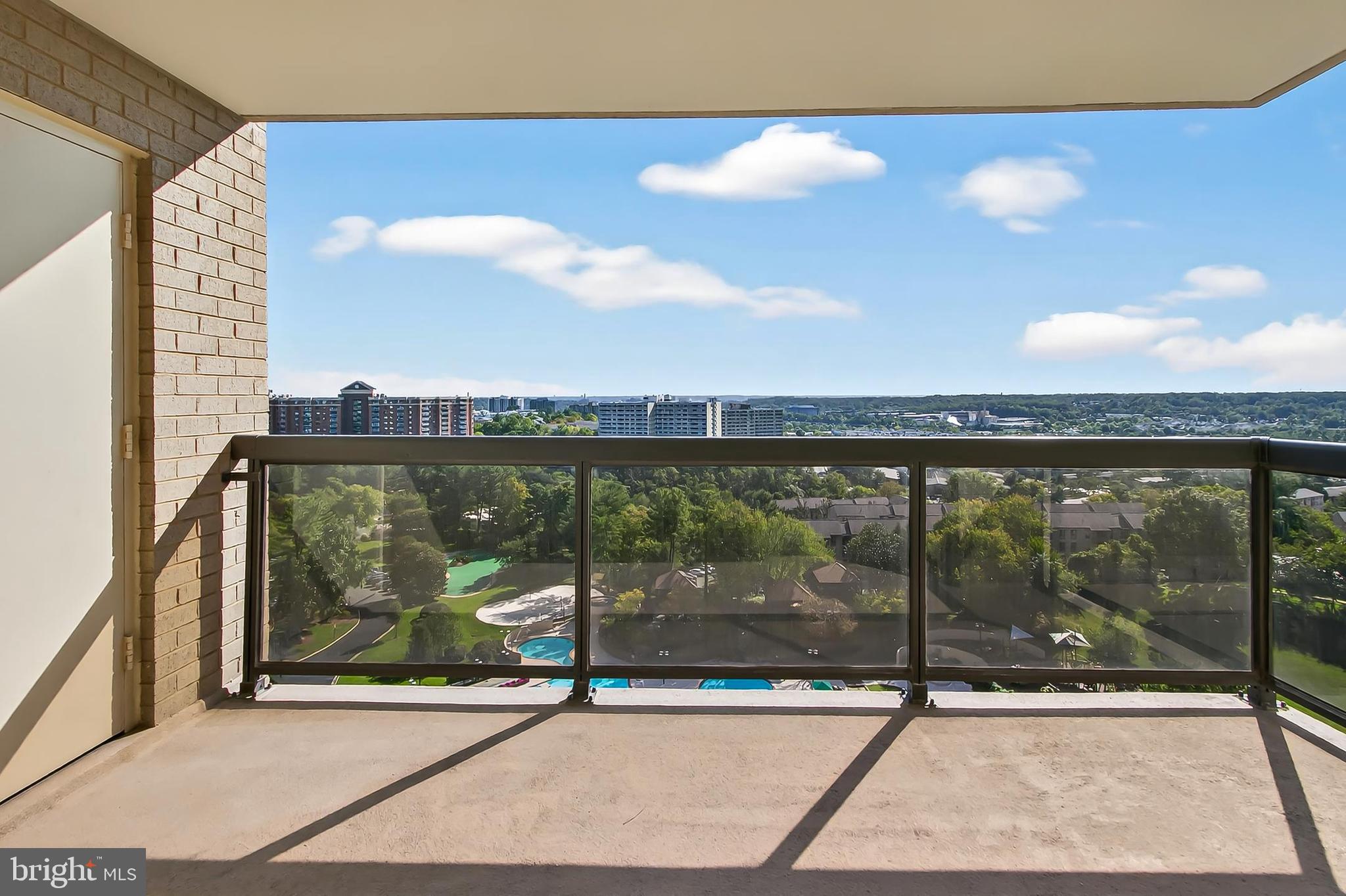 WATERGATE AT LANDMARK - Residential