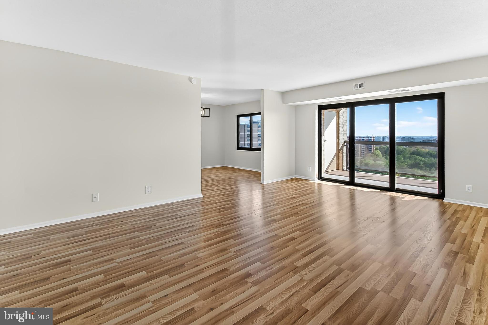 WATERGATE AT LANDMARK - Residential