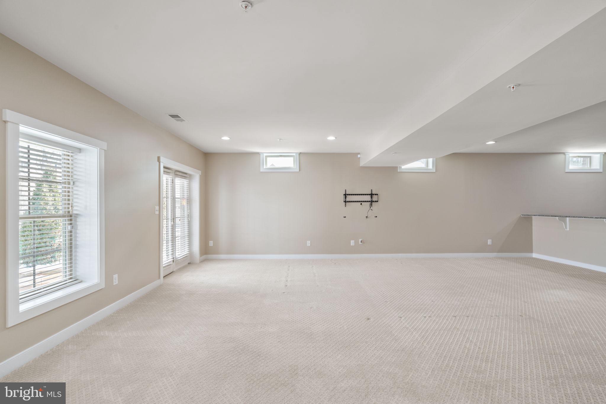 POTOMAC SHORES - Residential