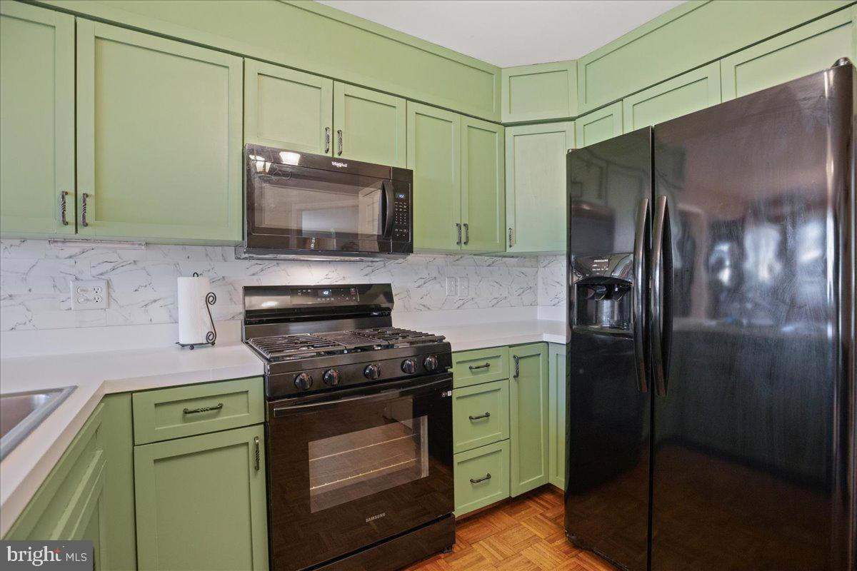 WEXFORD GARDEN CONDOMINIUMS - Residential