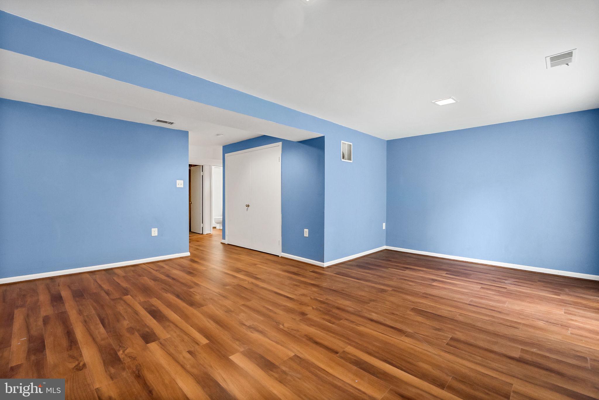 GLEN ALDEN - Residential Lease