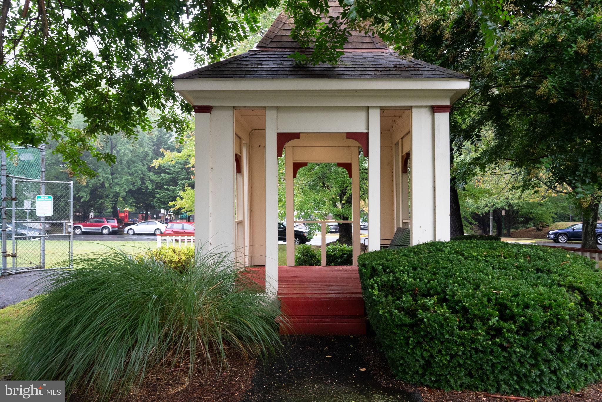 GLEN ALDEN - Residential Lease