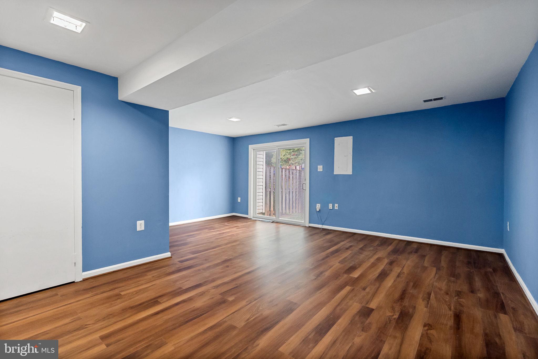 GLEN ALDEN - Residential Lease