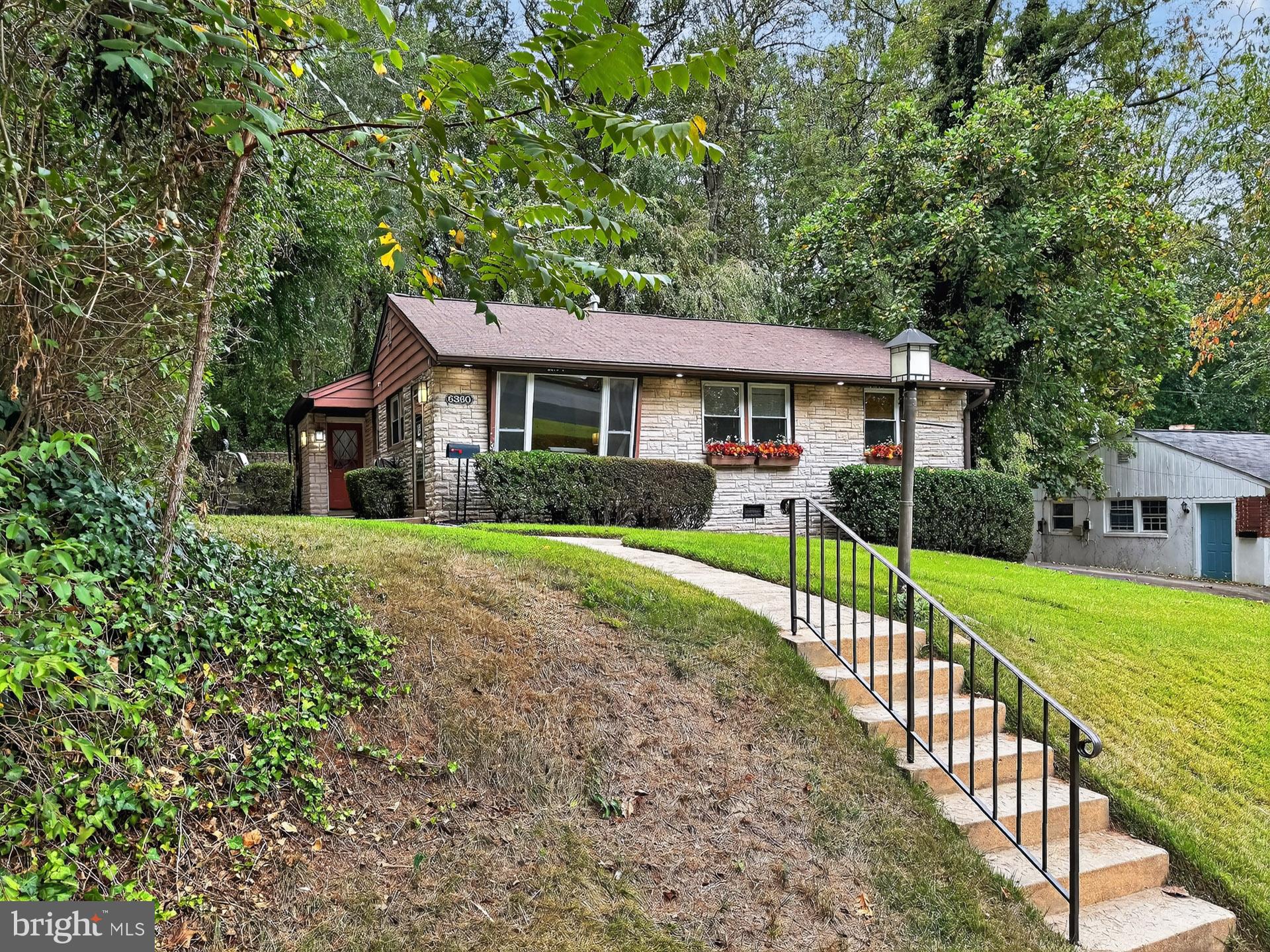 6360 LAKEWOOD DRIVE