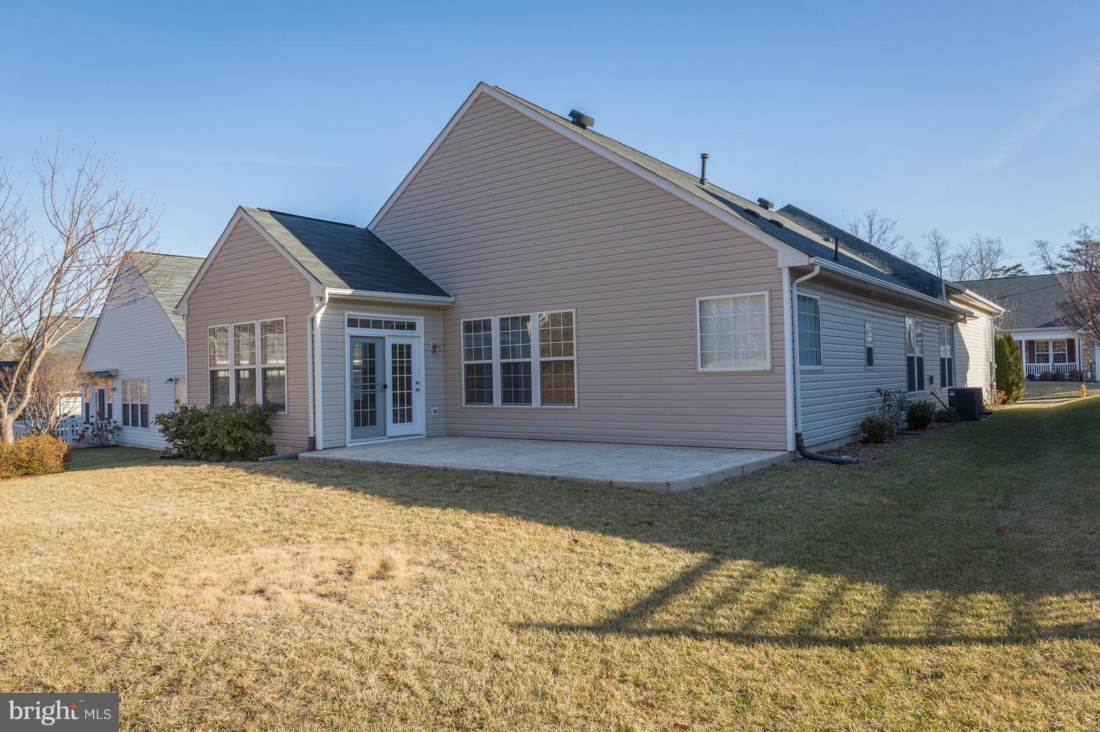 FOUR SEASONS - Residential