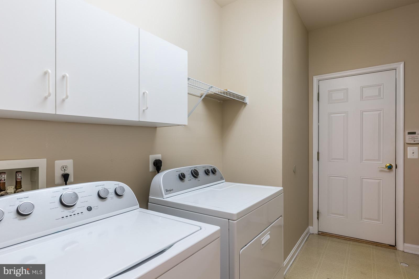 FOUR SEASONS - Residential