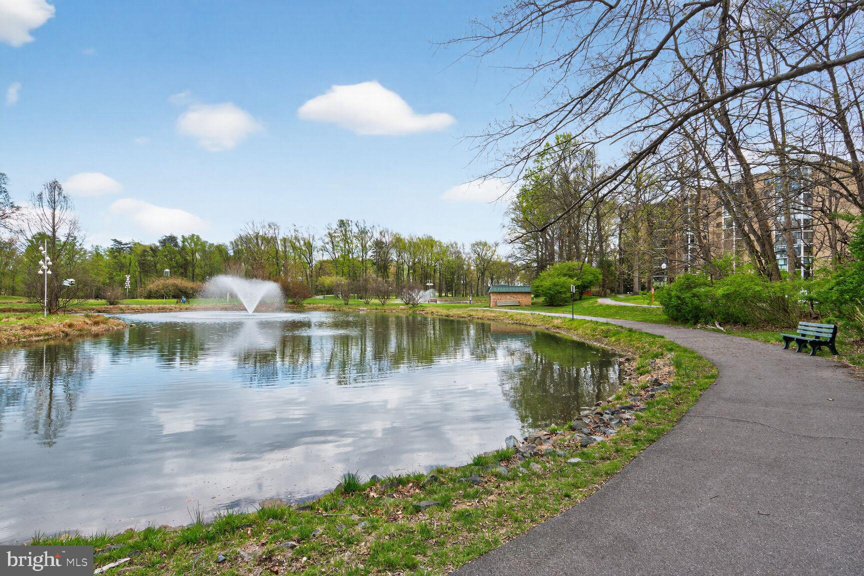 GREENS AT LEISURE WORLD - Residential