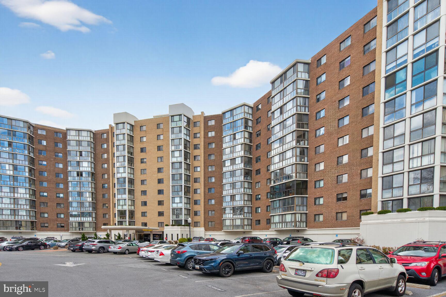 GREENS AT LEISURE WORLD - Residential