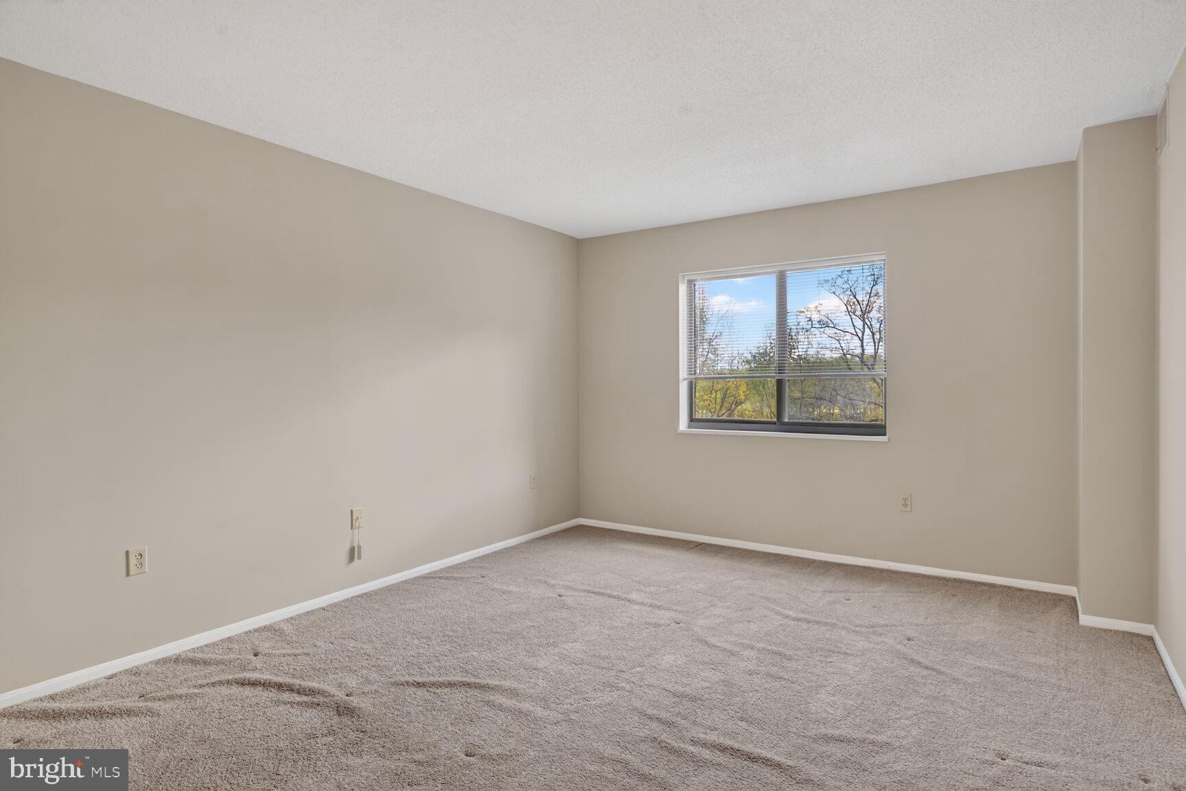 GREENS AT LEISURE WORLD - Residential