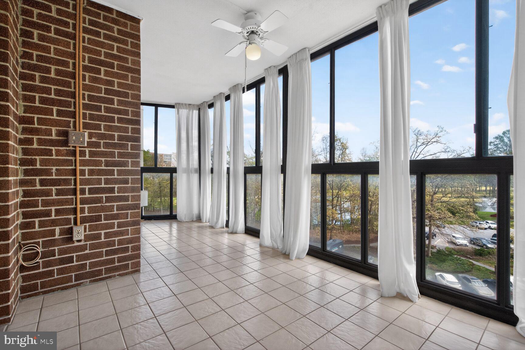GREENS AT LEISURE WORLD - Residential